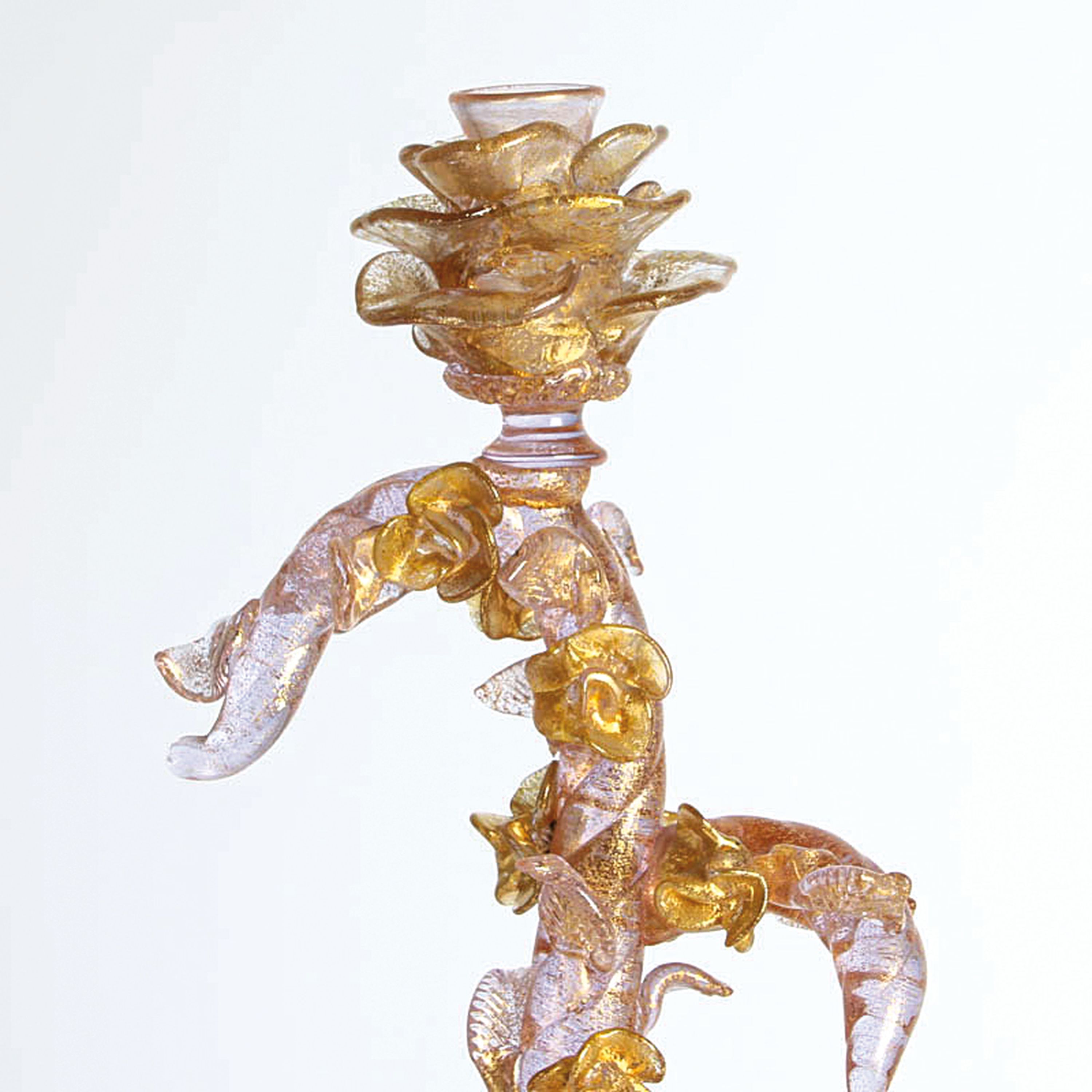 Detail a: Glasleuchter, Ermanno Nason für Cenedese, Murano, Italien, 1963-72, Neodymium-Glas, Goldmalerei, Rosenrankenform mit applizierten Blüten und ...