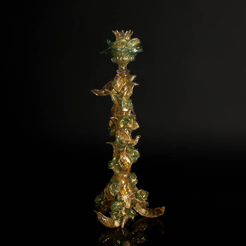Detail c: Glasleuchter, Ermanno Nason für Cenedese, Murano, Italien, 1963-72, farbloses und grün eingefärbtes Glas, Goldmalerei,Rosenrankenform mit ...