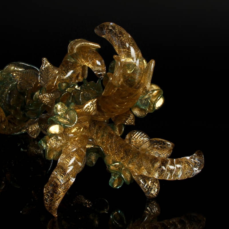 Detail f: Glasleuchter, Ermanno Nason für Cenedese, Murano, Italien, 1963-72, farbloses und grün eingefärbtes Glas, Goldmalerei,Rosenrankenform mit ...