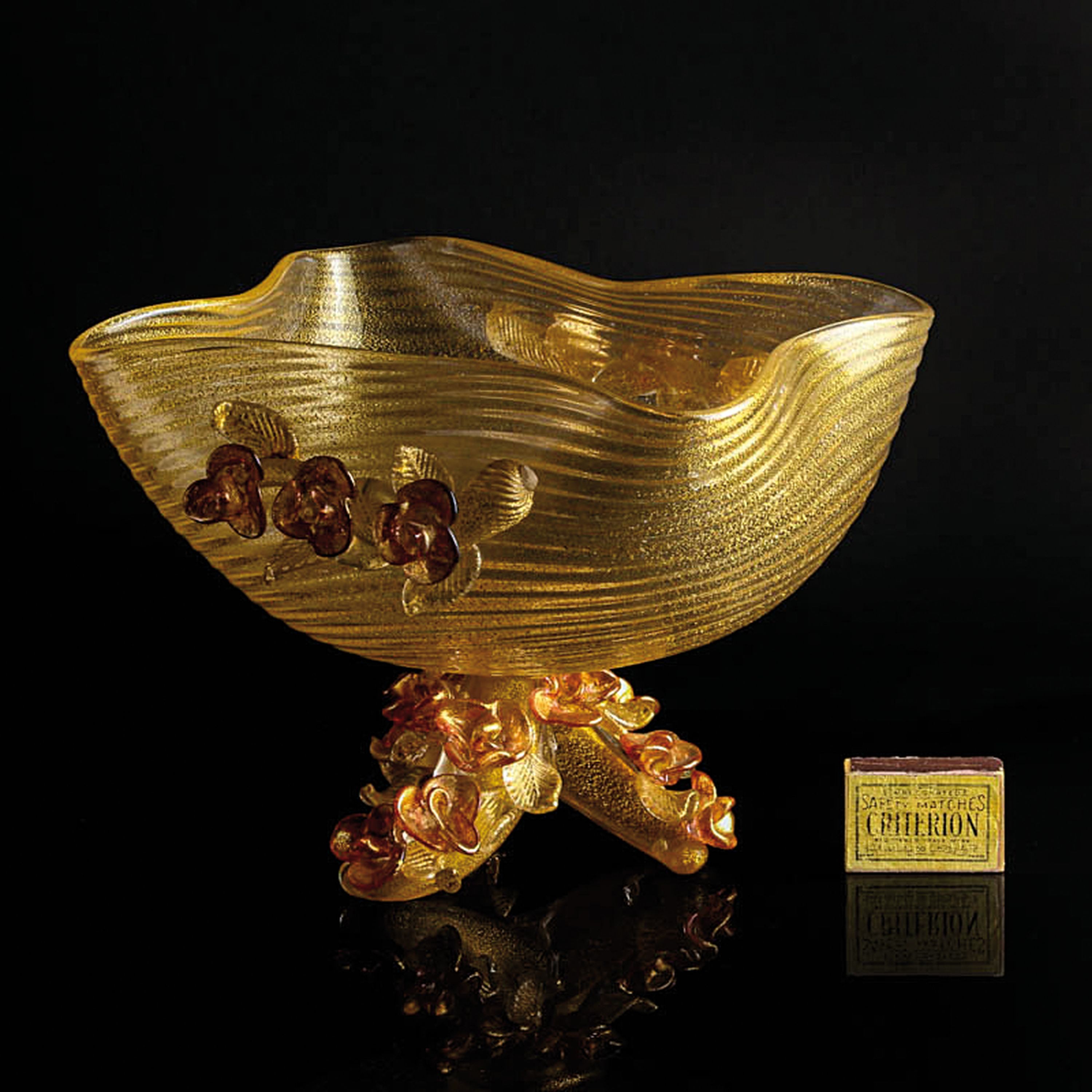 Große Zierschale, Ermanno Nason für Cenedese, Murano, Italien, 1963-72, farbloses Glas, reiche Goldmalerei, vierfach eingekniffene Form, auf ...