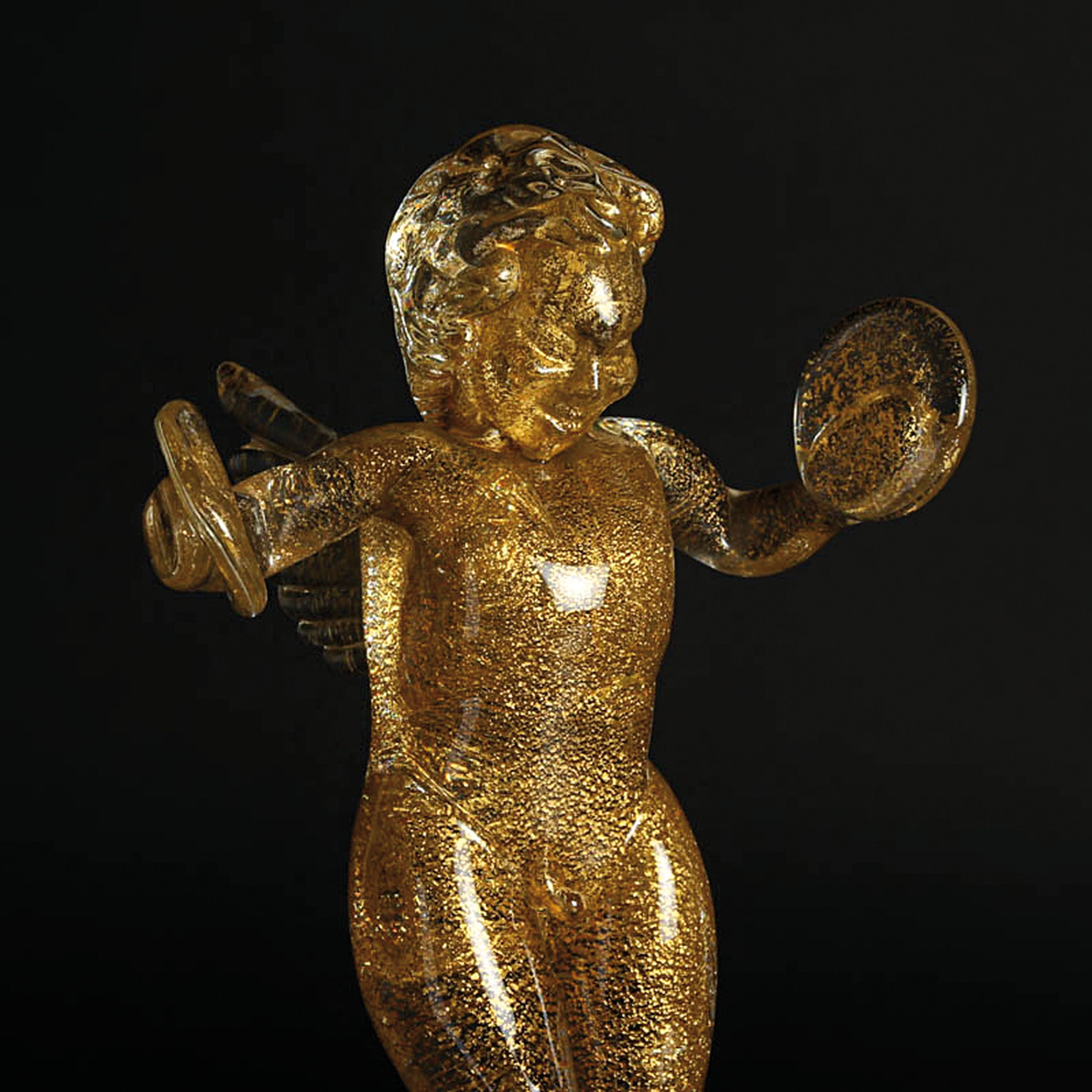Detail a: Paar Glasskulpturen, Ermanno Nason für Cenedese, Murano, Italien, 1963-72, farbloses Glas, Goldeinschmelzungen, Engelchen mit Laute und Becken, H. ...