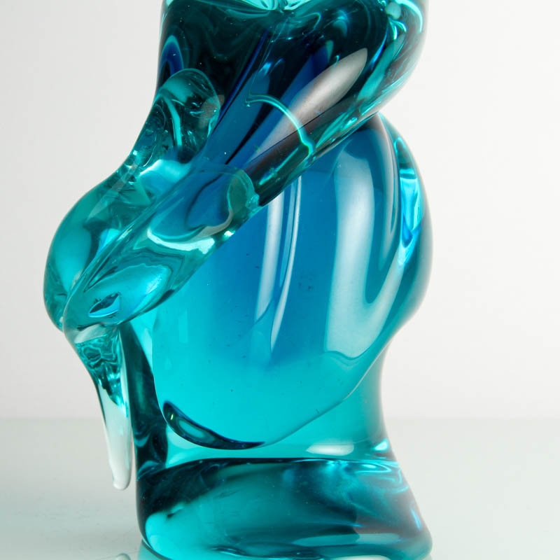 Detail e: Glasskulptur einer Meerjungfrau, Ermanno Nason für Cenedese, Murano, Italien, 1963-72, türkis eingefärbtes Glas, auf einerWelle sitzende ...