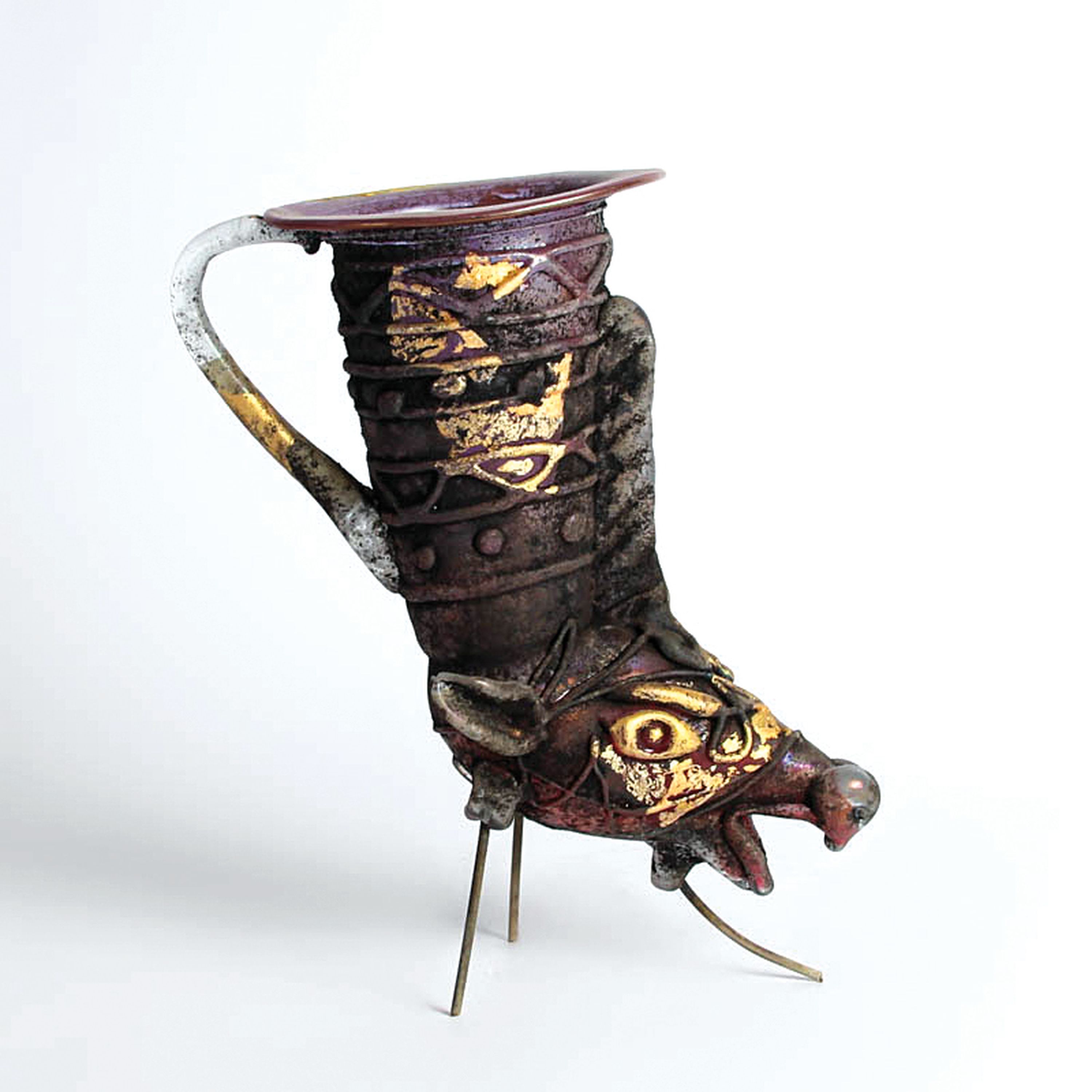 Detail d: Figürliches Gefäß "Vetro a scavo"-Unikat, Ermanno Nason bei Cenedese, 1963-72, Gestalt eines ur- bzw. frühgeschichtlichen Rhyton ...