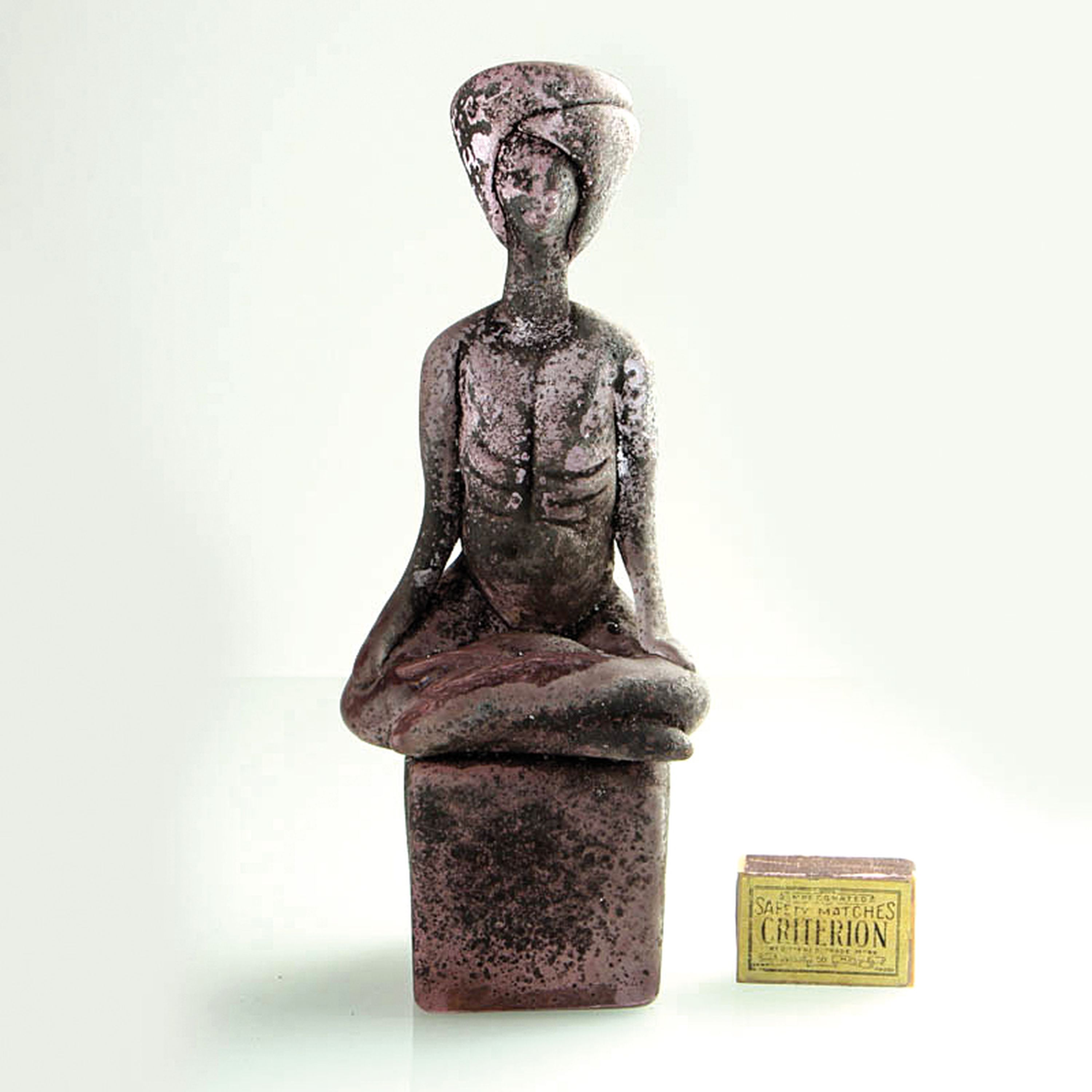 Vetro a scavo-Glasskulptur, Fakir, Ermanno Nason für Cenedese, Murano, Italien, 1963-72, farbloses Glas, grau vetro a scavo-Technik, sitzender Fakir ...