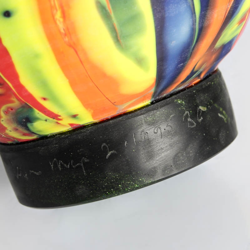Detail f: Studioglas-Vase, Klaus Moye (1936-2016), 1995 , Mosaikglastechnik, aus einer Vielzahl an vorgefertigten Glasquadern verschmolzene Vase,matt poliert, ...