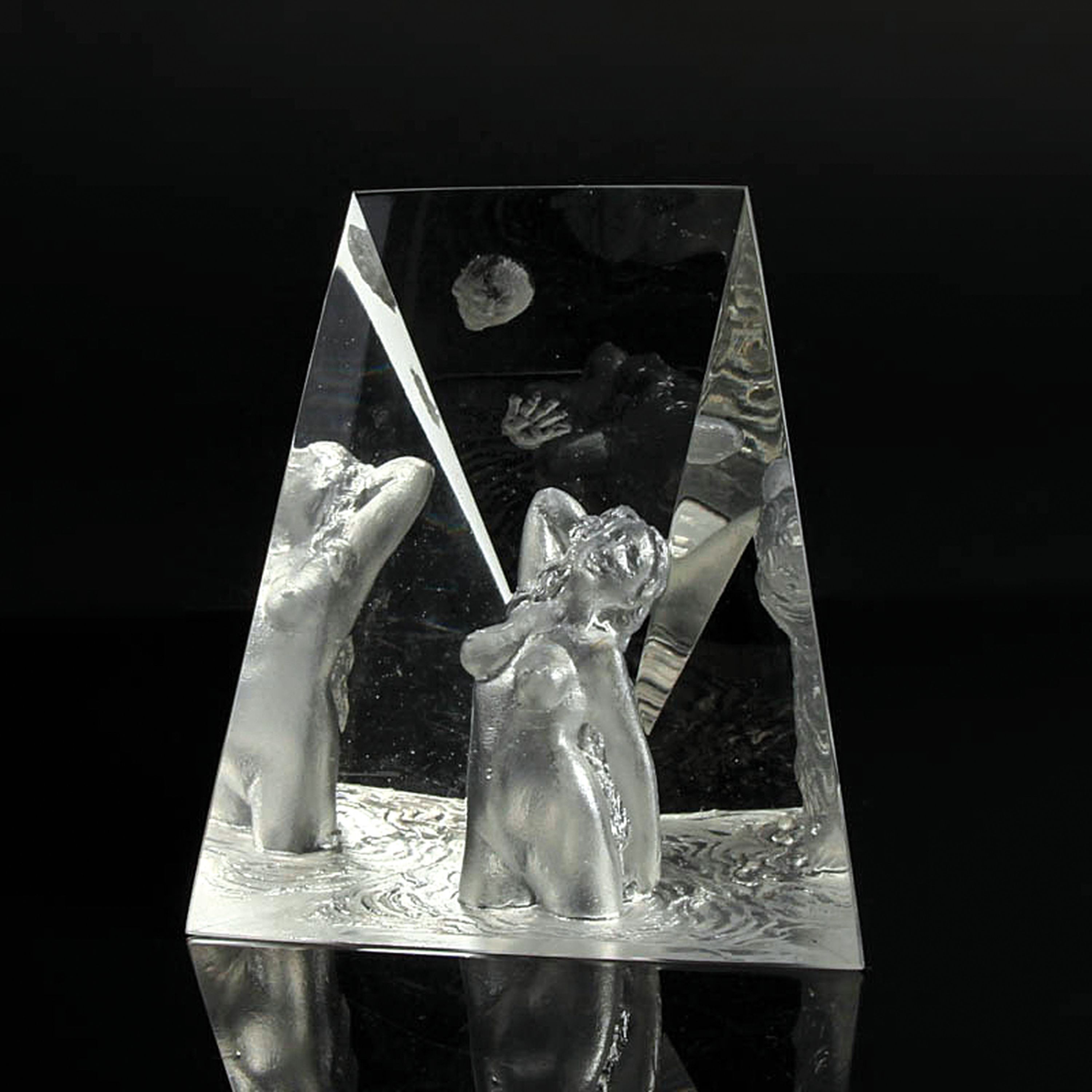 2 Glaskunst-Objekte, Kristian Klepsch, Mizzi Glashütte, Uttendorf, farbloses Glas, geschliffen und geätzt, reliefierter bzw. plastischer Dekor, ...