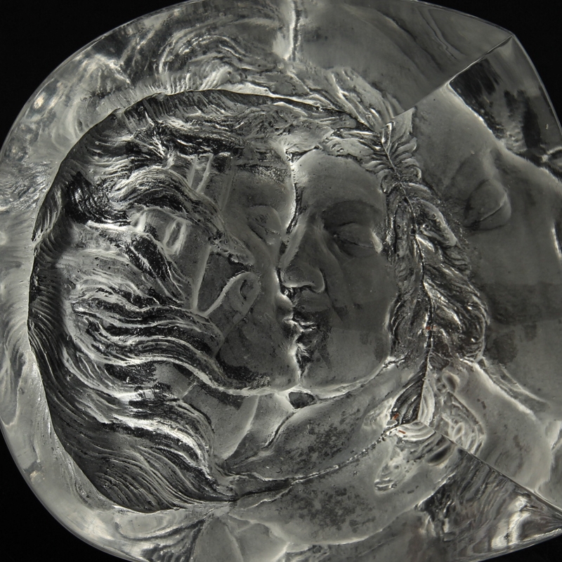 Detail h: 2 Glaskunst-Objekte, Kristian Klepsch, Mizzi Glashütte, Uttendorf, farbloses Glas, geschliffen und geätzt, reliefierter bzw. plastischer Dekor, ...