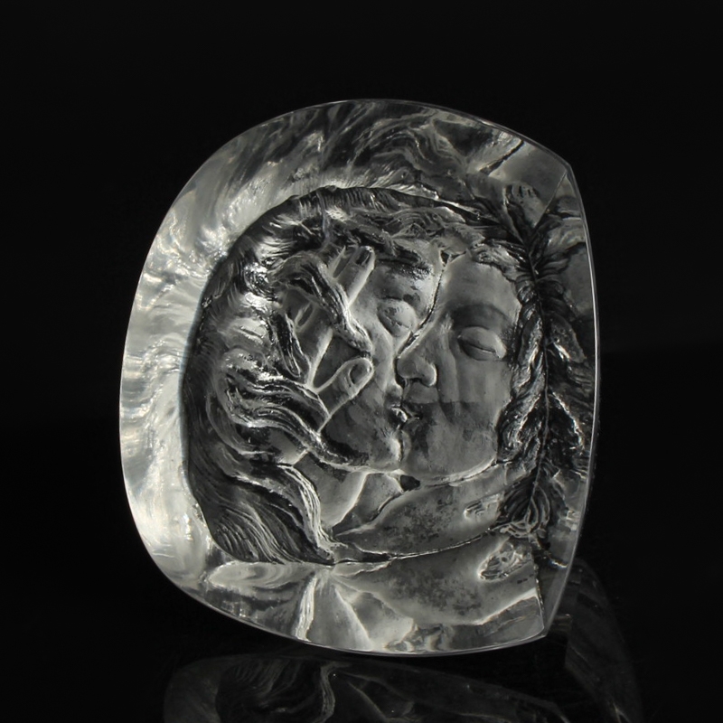 Detail i: 2 Glaskunst-Objekte, Kristian Klepsch, Mizzi Glashütte, Uttendorf, farbloses Glas, geschliffen und geätzt, reliefierter bzw. plastischer Dekor, ...