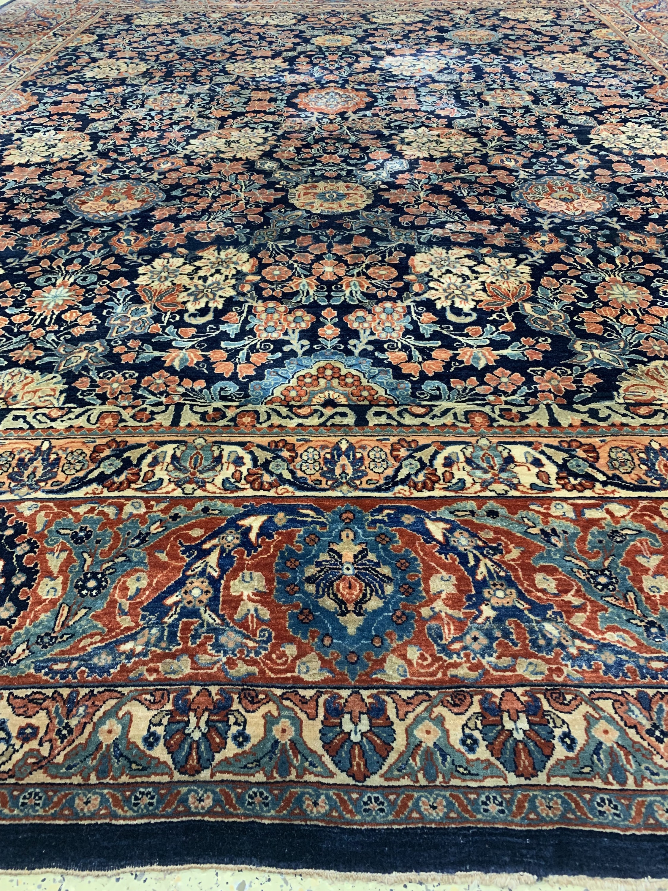 Detail h: Us-Re-Import Sarogh antik, Persien, um 1900, Wolle auf Baumwolle, ca. 445 x 370 cm, EHZ: 2