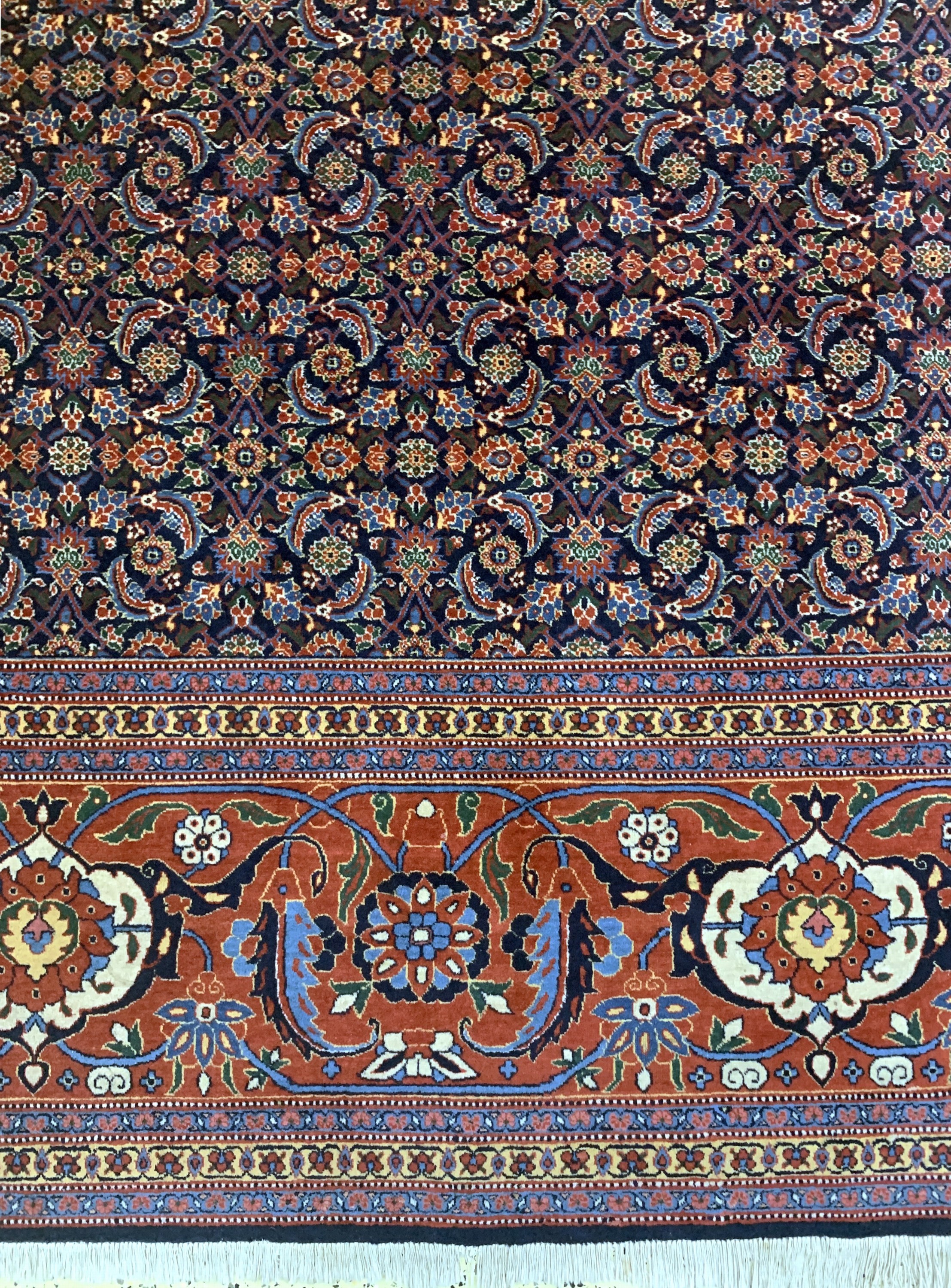 Detail b: Täbriz fein(50 Raj), Persien, Anfang 20.Jhd, Korkwolle auf Baumwolle, ca. 500 x 370cm, EHZ: 2, (restauriert)