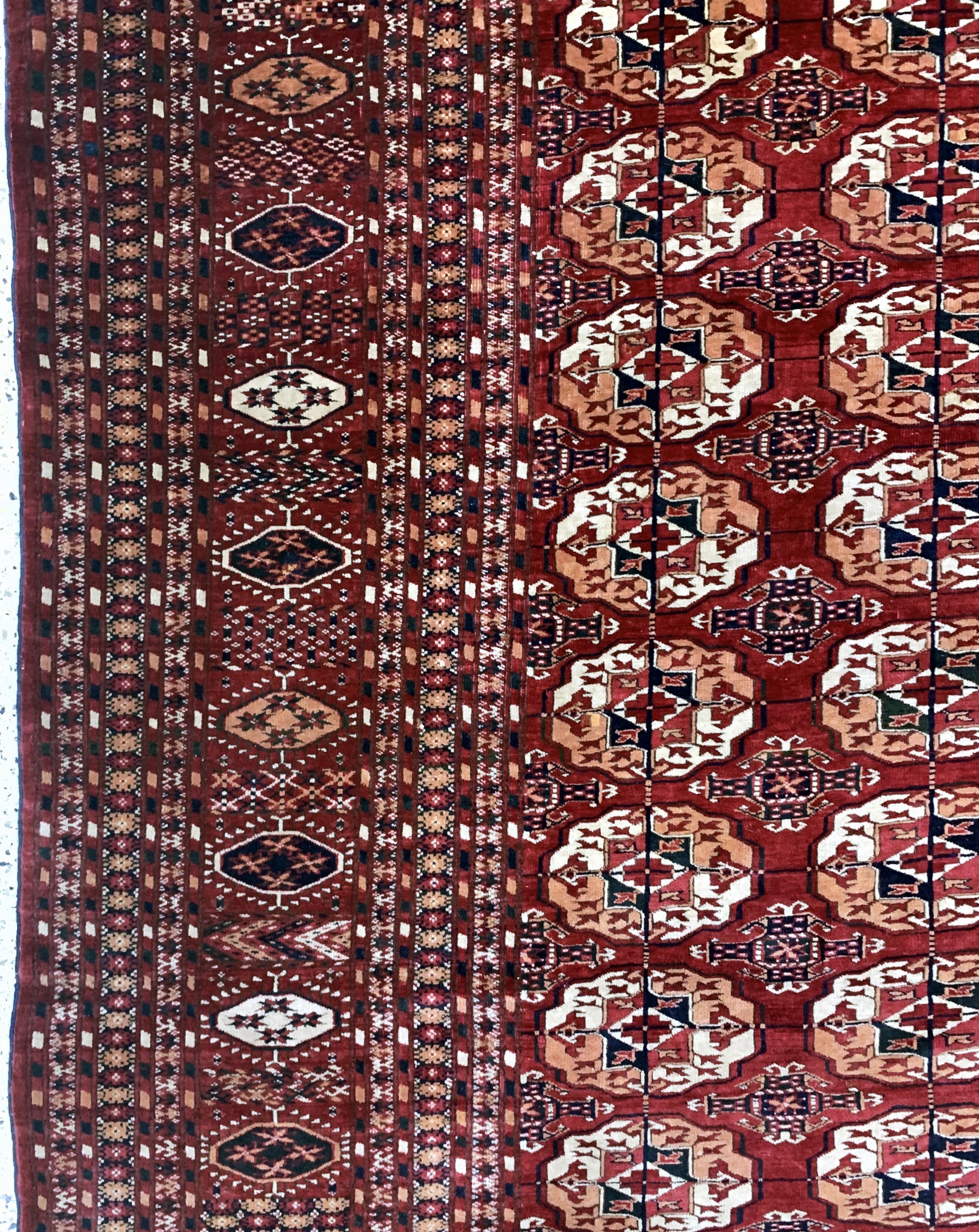 Detail d: Antiker Tekke Hauptteppich, Turkmenistan, um 1900, Wolle auf Wolle, ca. 505 x 340 cm, EHZ: 2