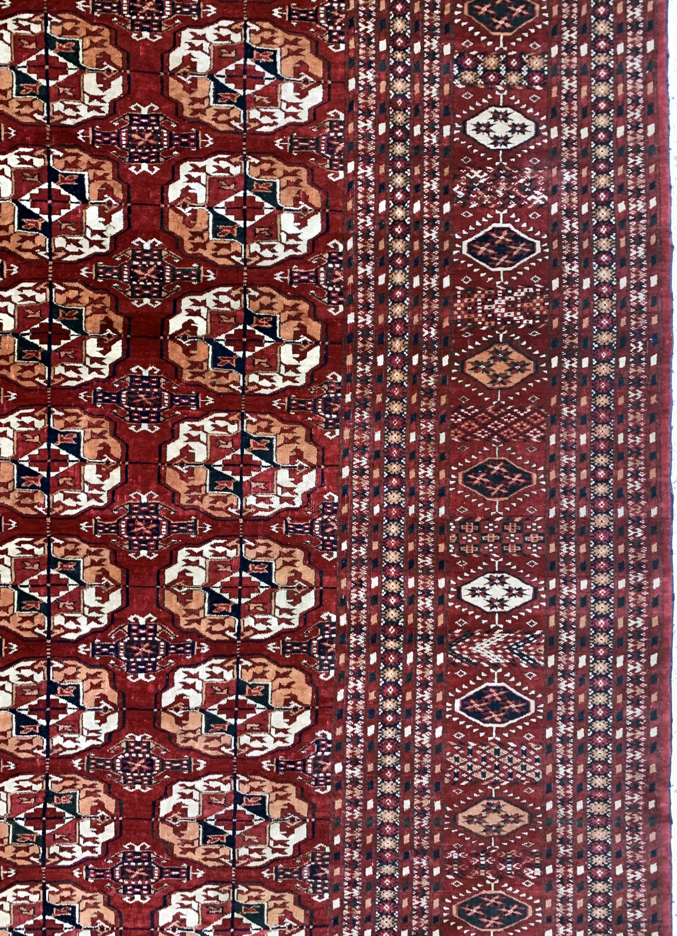 Detail f: Antiker Tekke Hauptteppich, Turkmenistan, um 1900, Wolle auf Wolle, ca. 505 x 340 cm, EHZ: 2