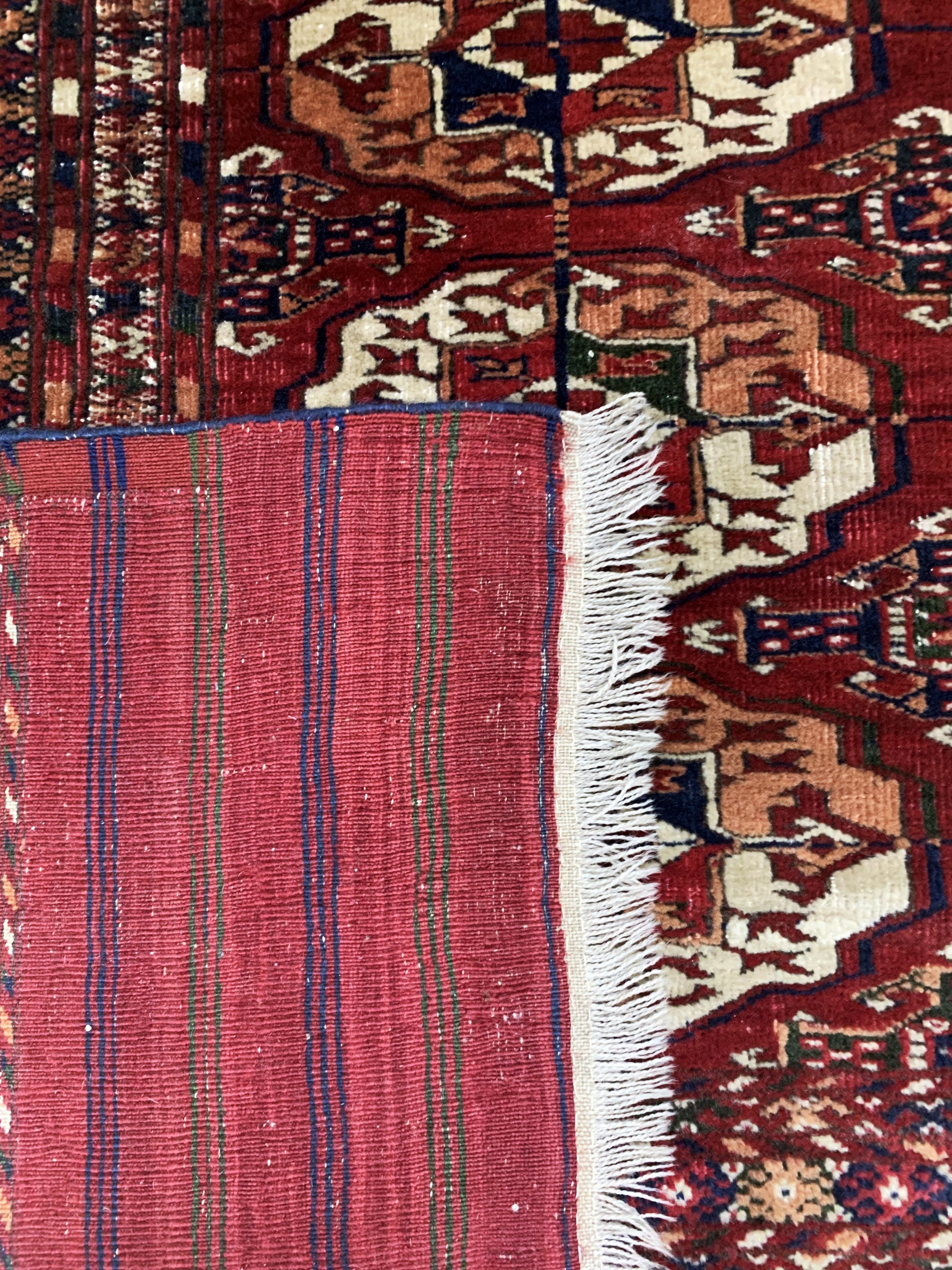 Detail j: Antiker Tekke Hauptteppich, Turkmenistan, um 1900, Wolle auf Wolle, ca. 505 x 340 cm, EHZ: 2