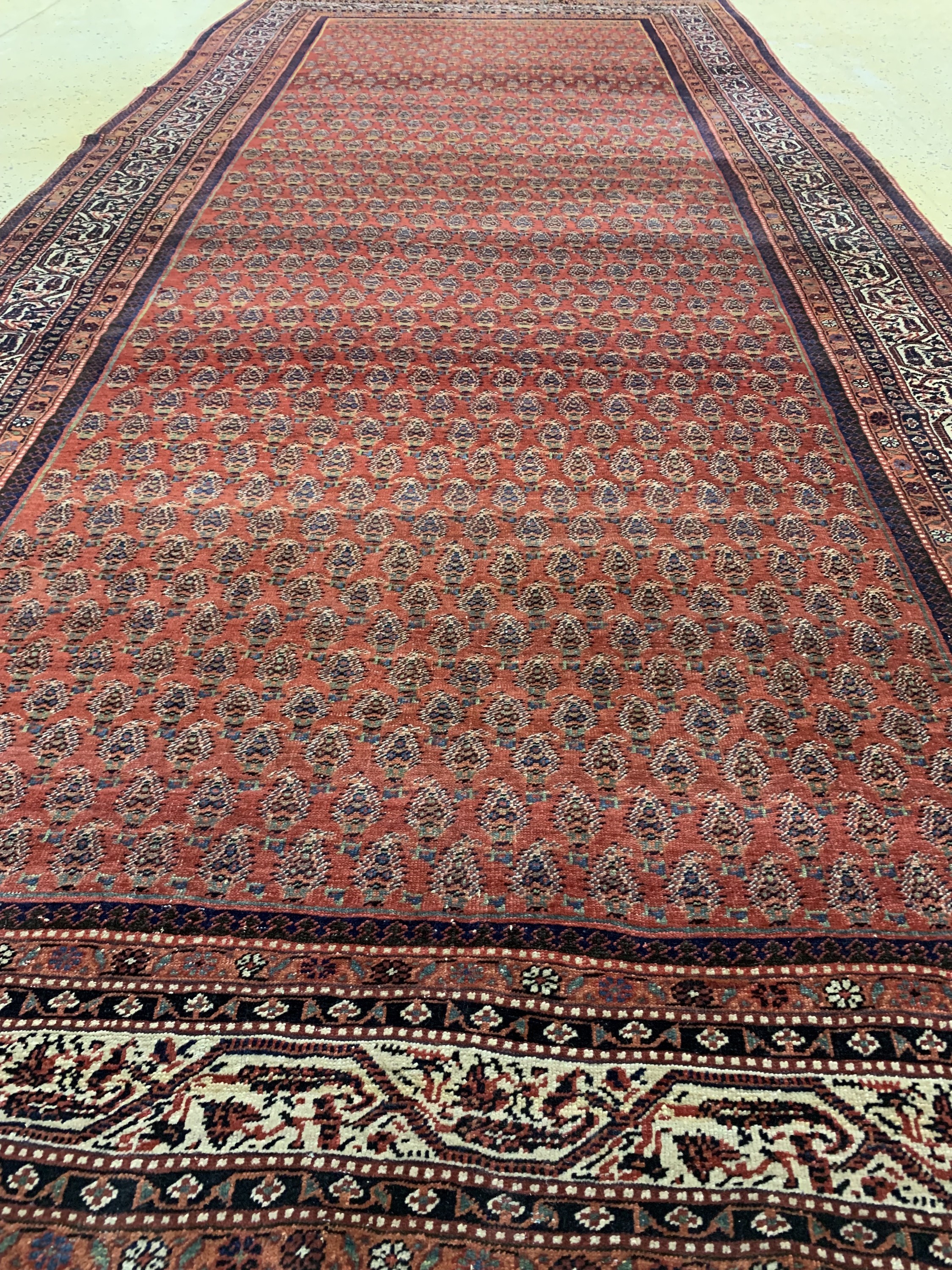 Detail g: Serabend"Kelley"antik, Persien, um 1900, Wolle auf Baumwolle, ca. 406 x 176 cm, EHZ: 3