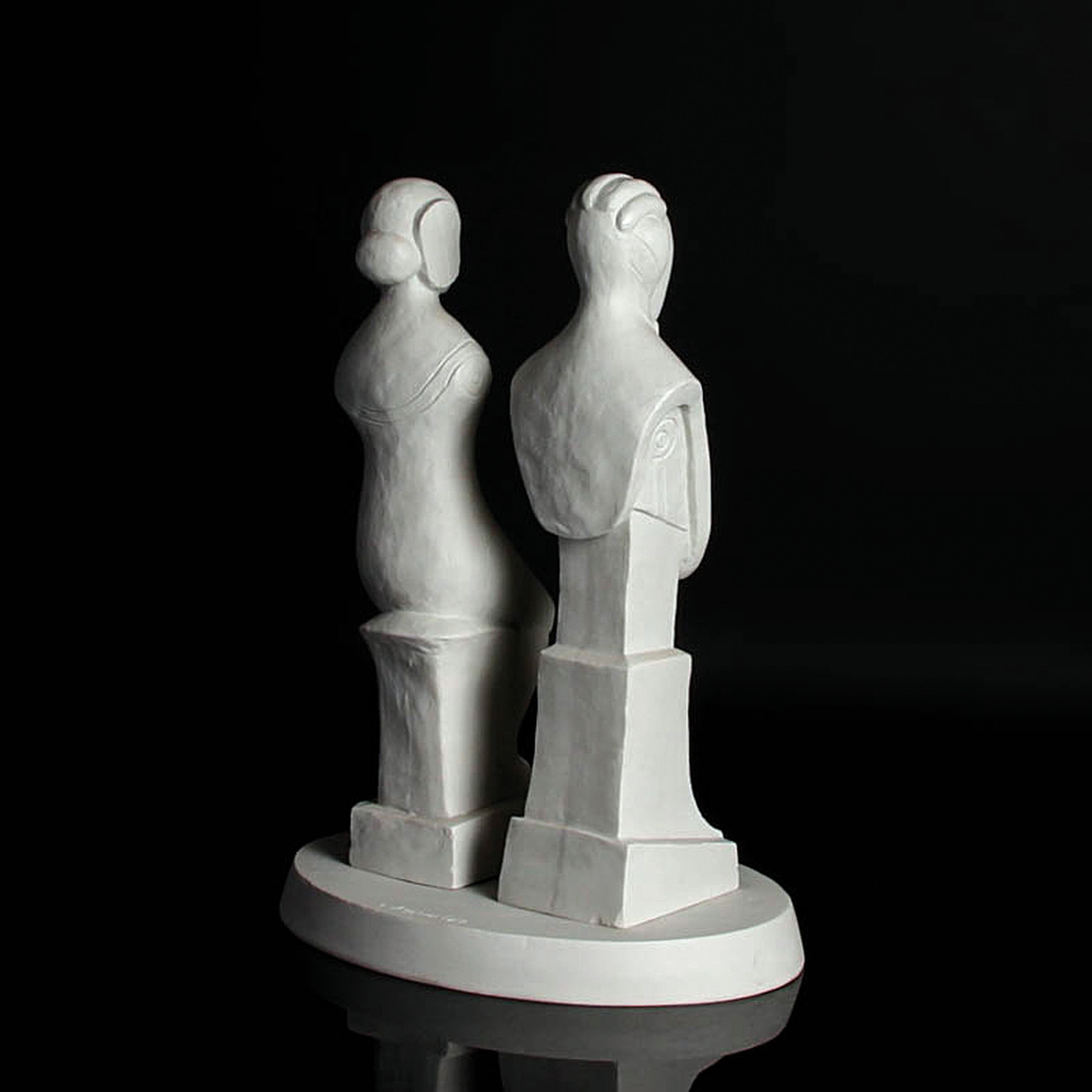 Detail e: Porzellanfigur, Edgar Augustin (1936-1996), Goebel Galerie, 1981-89, unglasiertes Weißporzellan, Doppelfigur auf ovaler Plinthe,limitierte Auflage ...