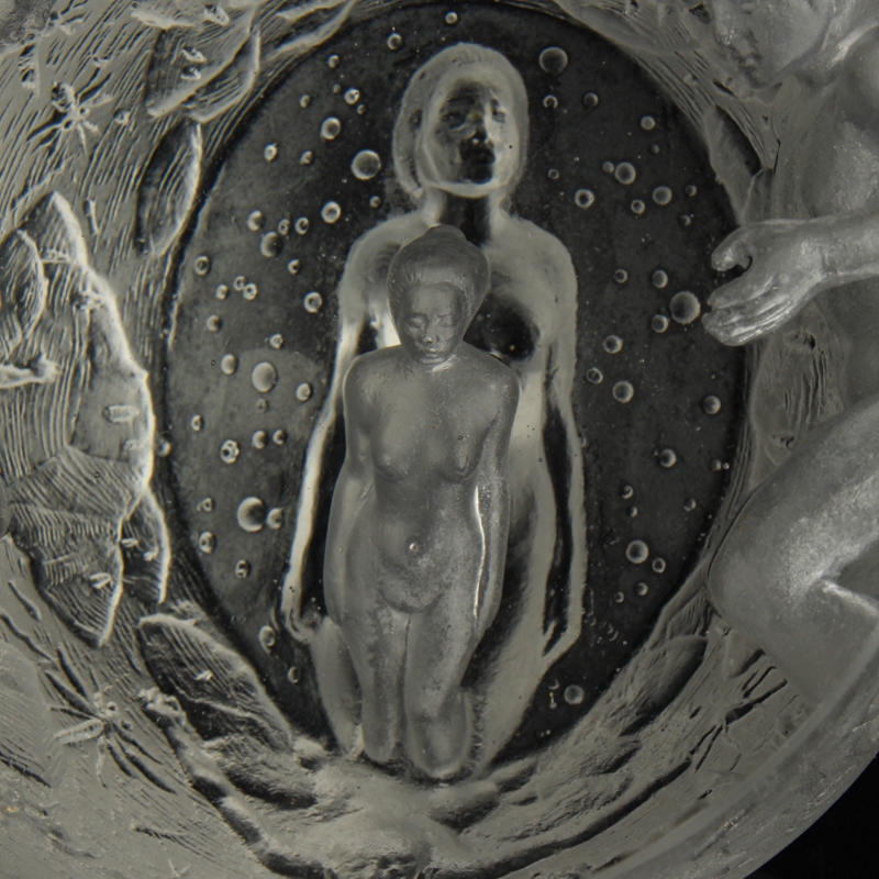 Detail a: Glaskunst-Objekt/Paperweight, Kristian Klepsch, Mizzi-Glashütte, Uttendorf, farbloses Glas, geschliffen und geätzt, Halbkugel mit Tieren und ...