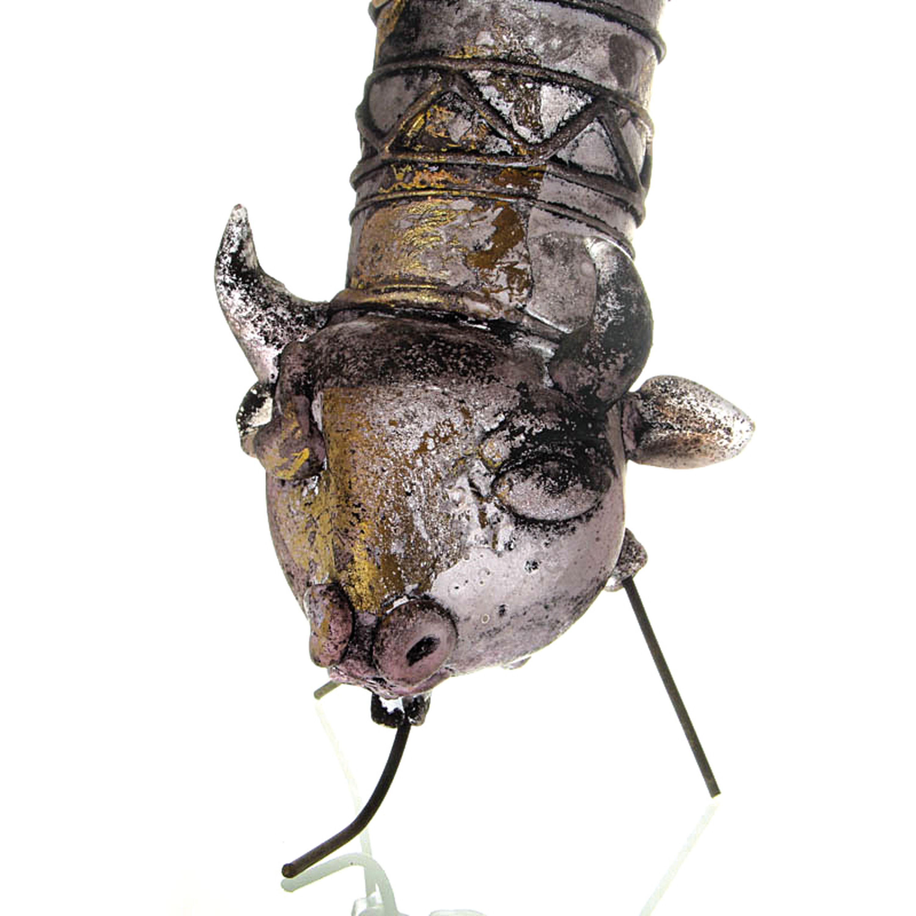 Detail d: Figürliches Gefäß "Vetro a scavo"-Unikat, Ermanno Nason bei Cenedese, 1963-72, Gestalt eines ur- bzw. frühgeschichtlichen Rhyton- ...
