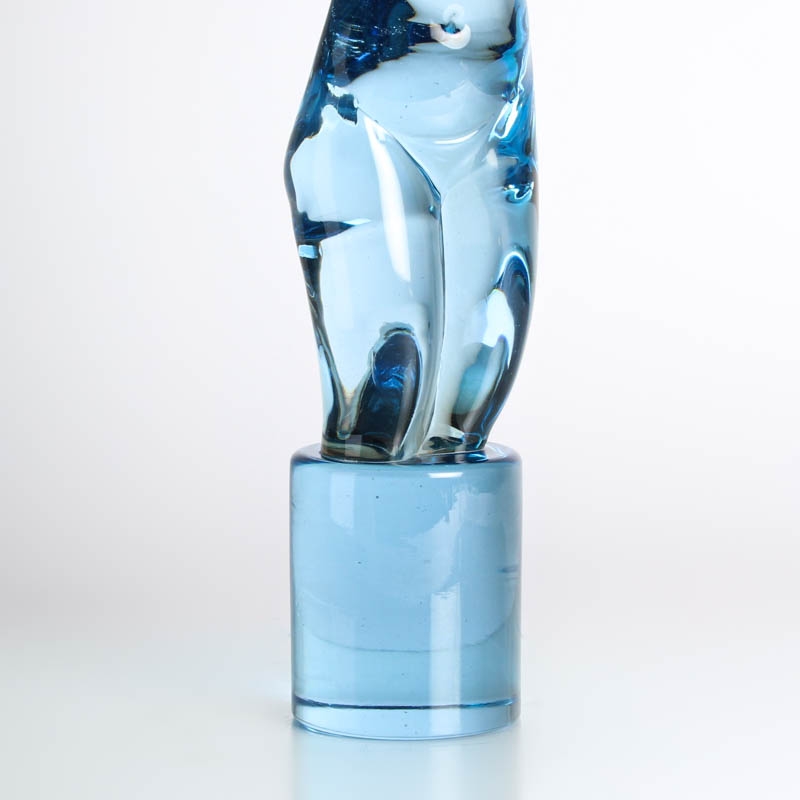 Detail a: Große Glasskulptur Frauentorso, Ermanno Nason für Cenedese, Murano, Italien, hellblau getöntes Glas, Frauentorso auf rundem Sockel, unsigniert, H. ...