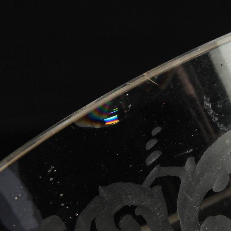 Detail h: Andenkenglas, Böhmen, um 1860, farbloses Glas reich geschliffen, in Kartuschen: Hirschensprung und Mühlbrunn sowie der Name Octavia, H. ca. 13cm