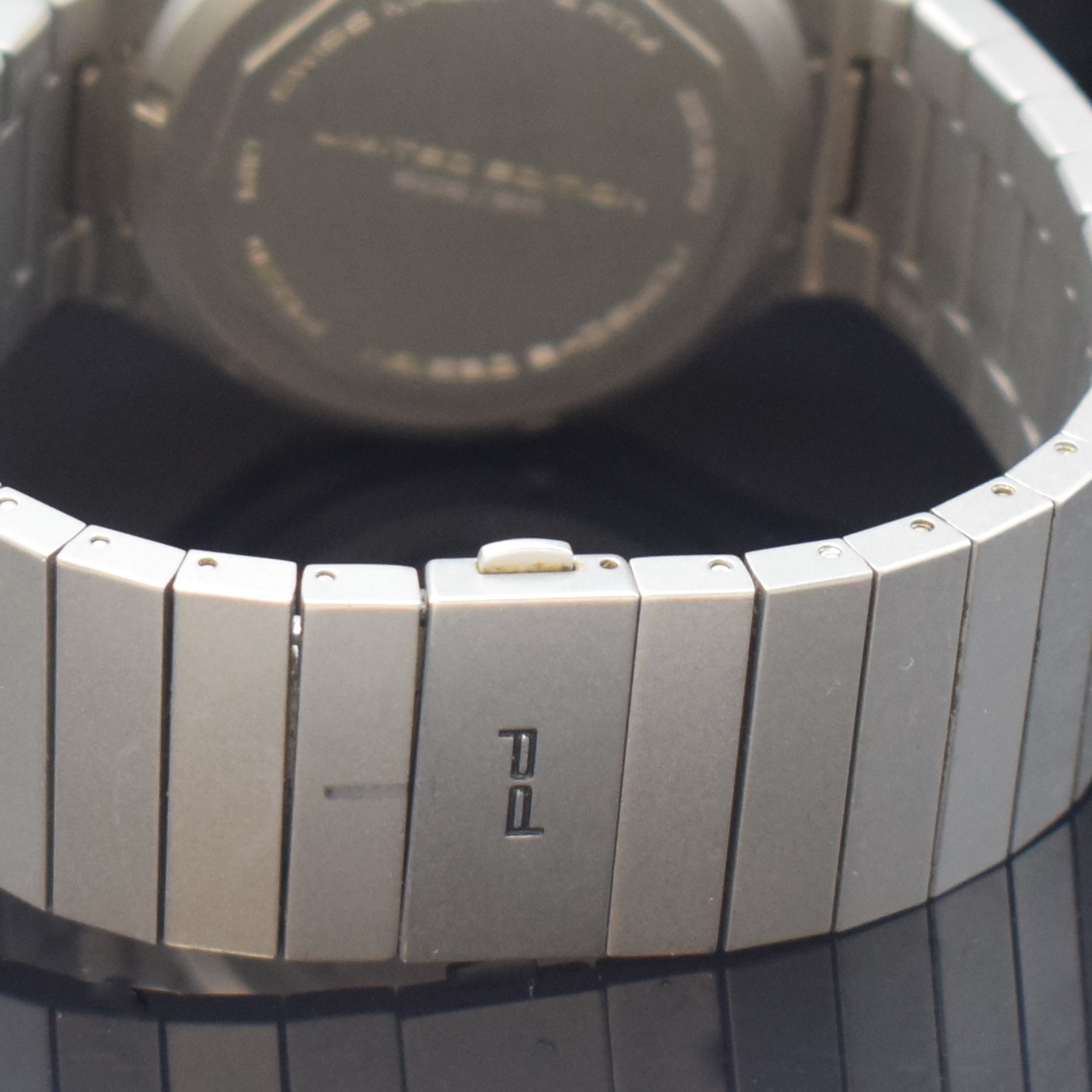 Detail b: PORSCHE DESIGN Heritage auf 911 Stück limitierter Armbandchronograph Referenz P6530 in Titan, Schweiz um 2010, Automatik, orig. Gliederband m. dopp. ...