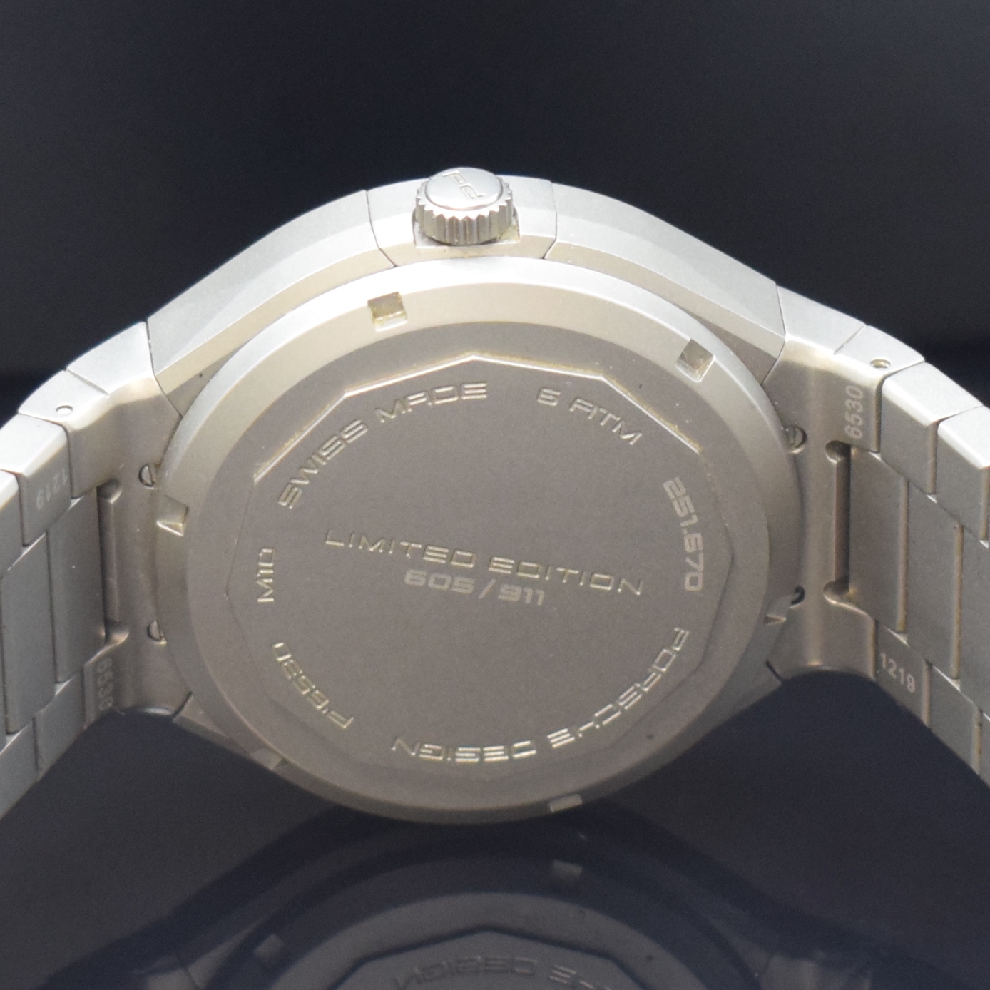 Detail d: PORSCHE DESIGN Heritage auf 911 Stück limitierter Armbandchronograph Referenz P6530 in Titan, Schweiz um 2010, Automatik, orig. Gliederband m. dopp. ...