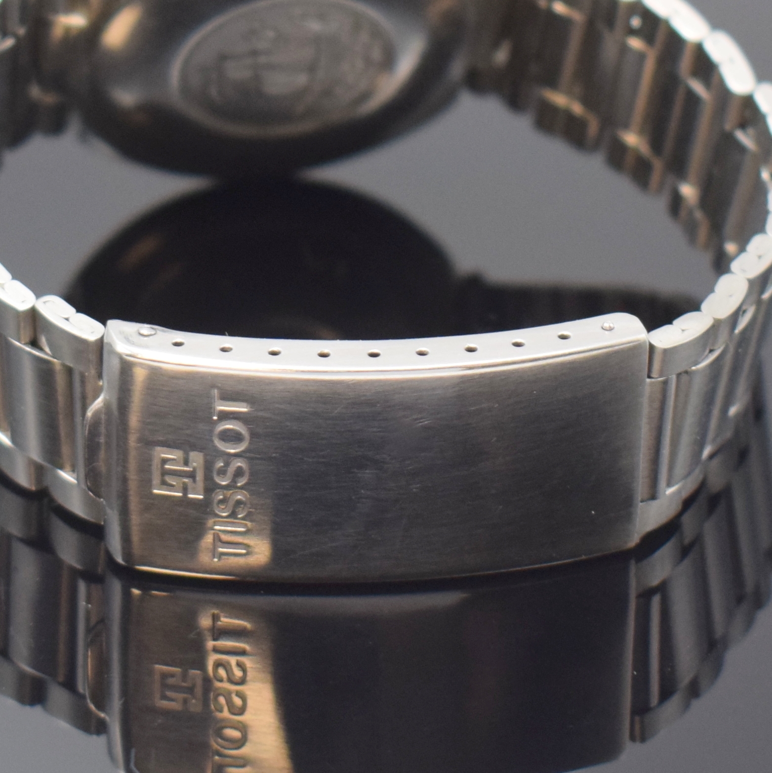 Detail b: TISSOT T12 Armbandchronograph, Schweiz um 1970, Handaufzug, massives Stahlgeh., Boden aufgedr., original Gay Freres Band m. Faltschl., silb. ...
