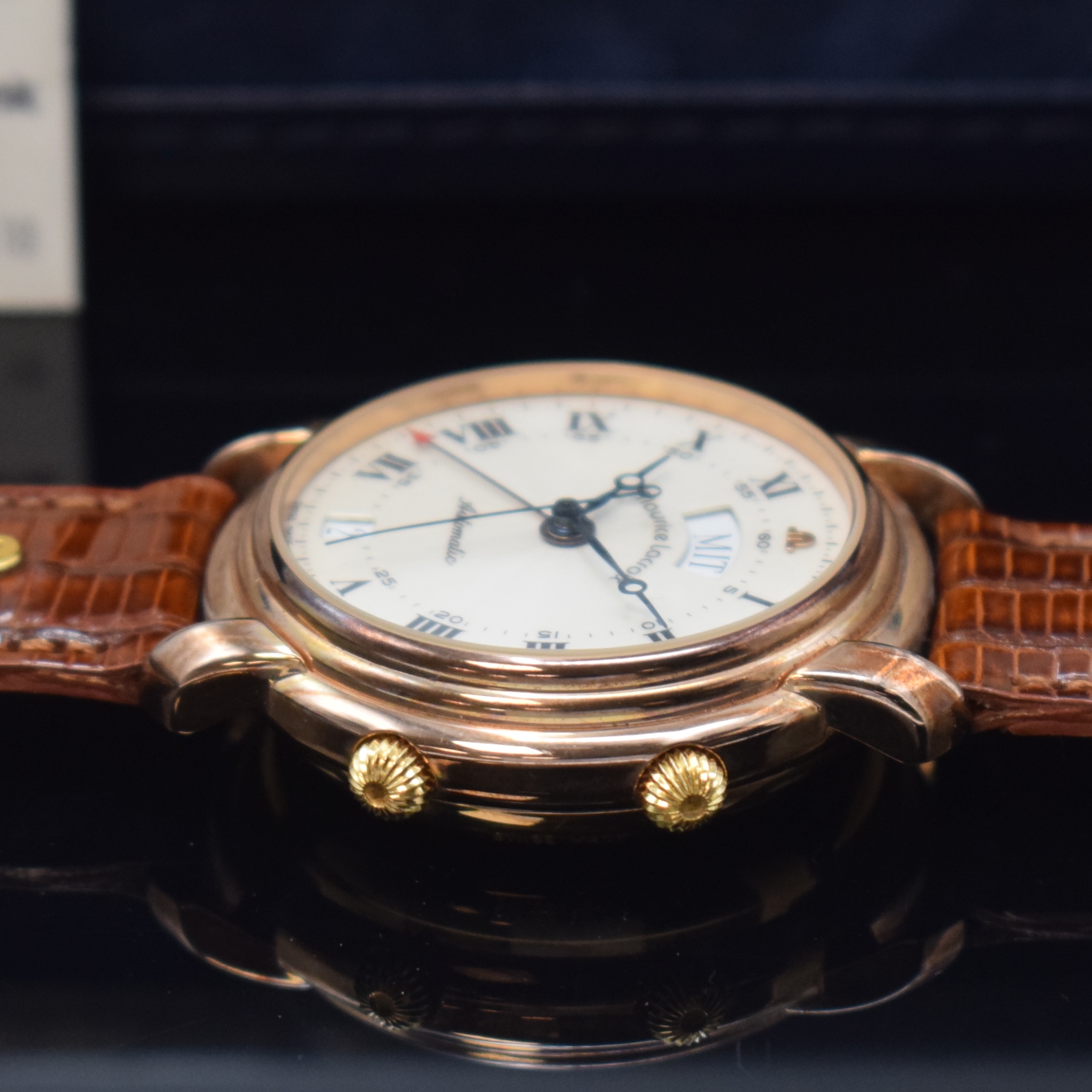 Detail b: MAURICE LACROIX Herrenarmbanduhr mit Wecker Referenz 22197, Schweiz verk. lt. beil. Pap. 03/1991, Automatik, verg. Geh. beids. vergl., orig. ...