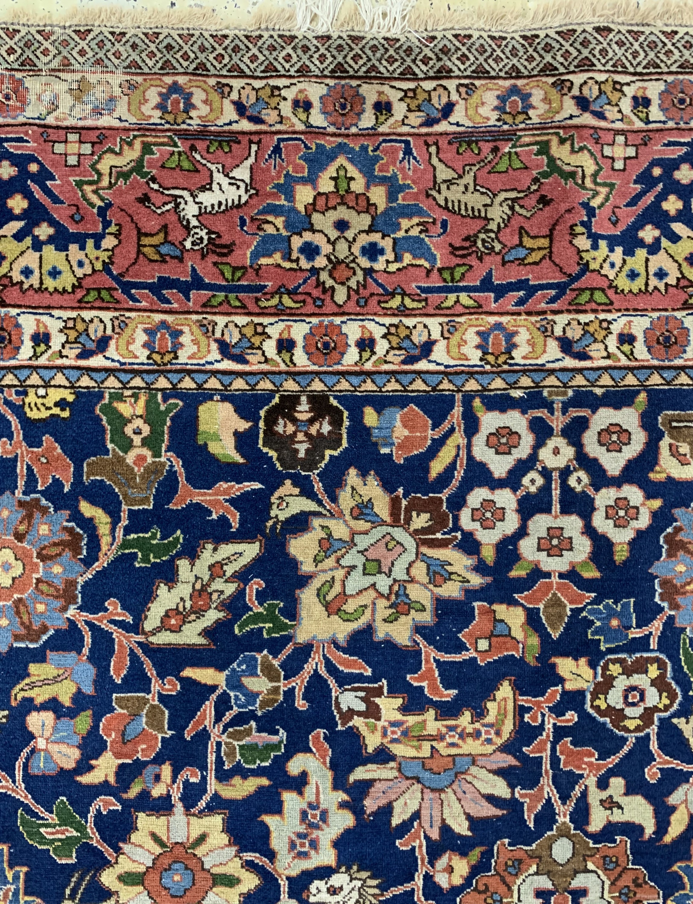 Detail e: Täbriz alt, Persien, Anfang 20.Jhd, Wolle auf Baumwolle, ca. 290 x 220 cm, EHZ: 3(restaurierte Stelle).