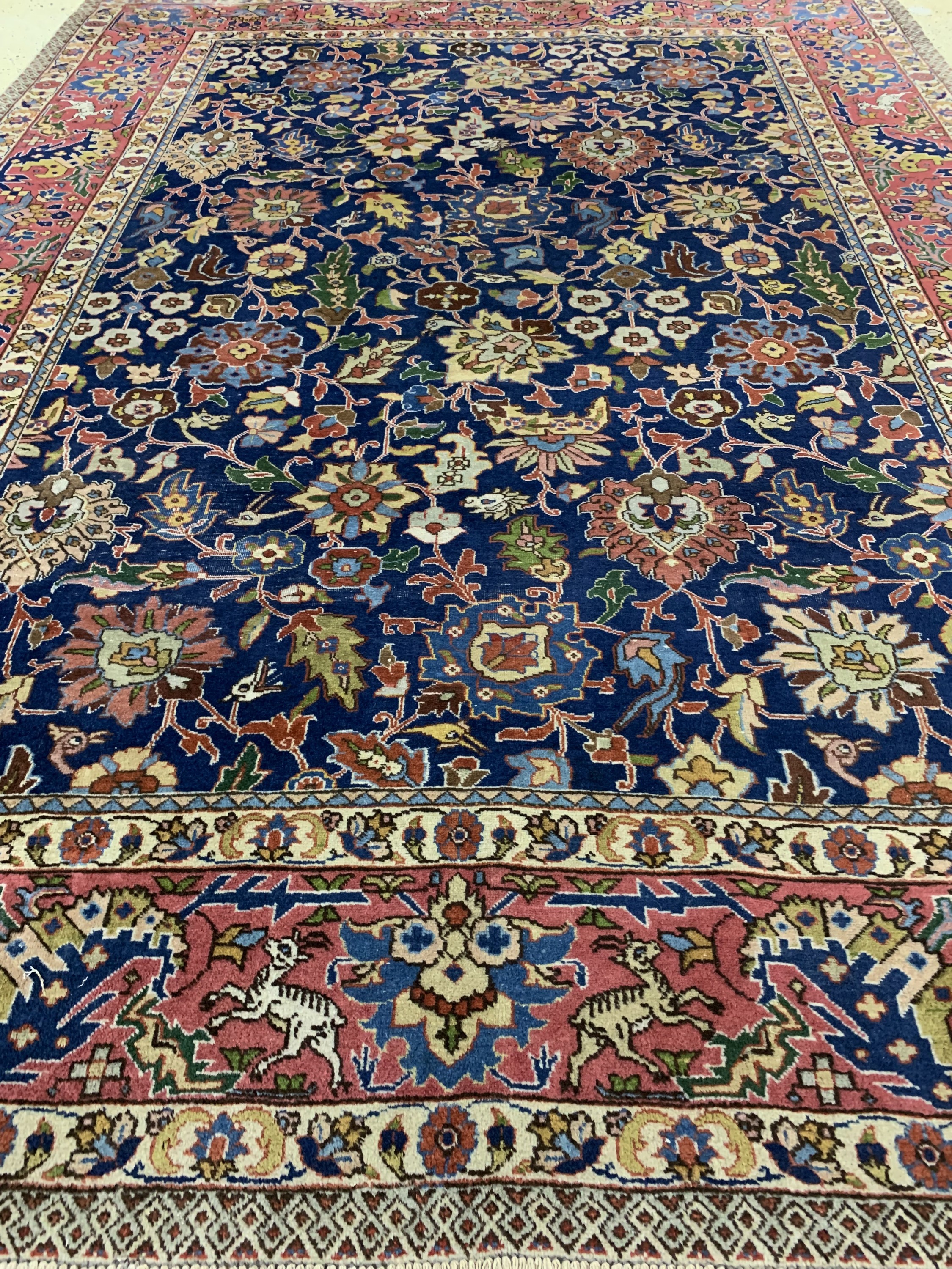 Detail g: Täbriz alt, Persien, Anfang 20.Jhd, Wolle auf Baumwolle, ca. 290 x 220 cm, EHZ: 3(restaurierte Stelle).