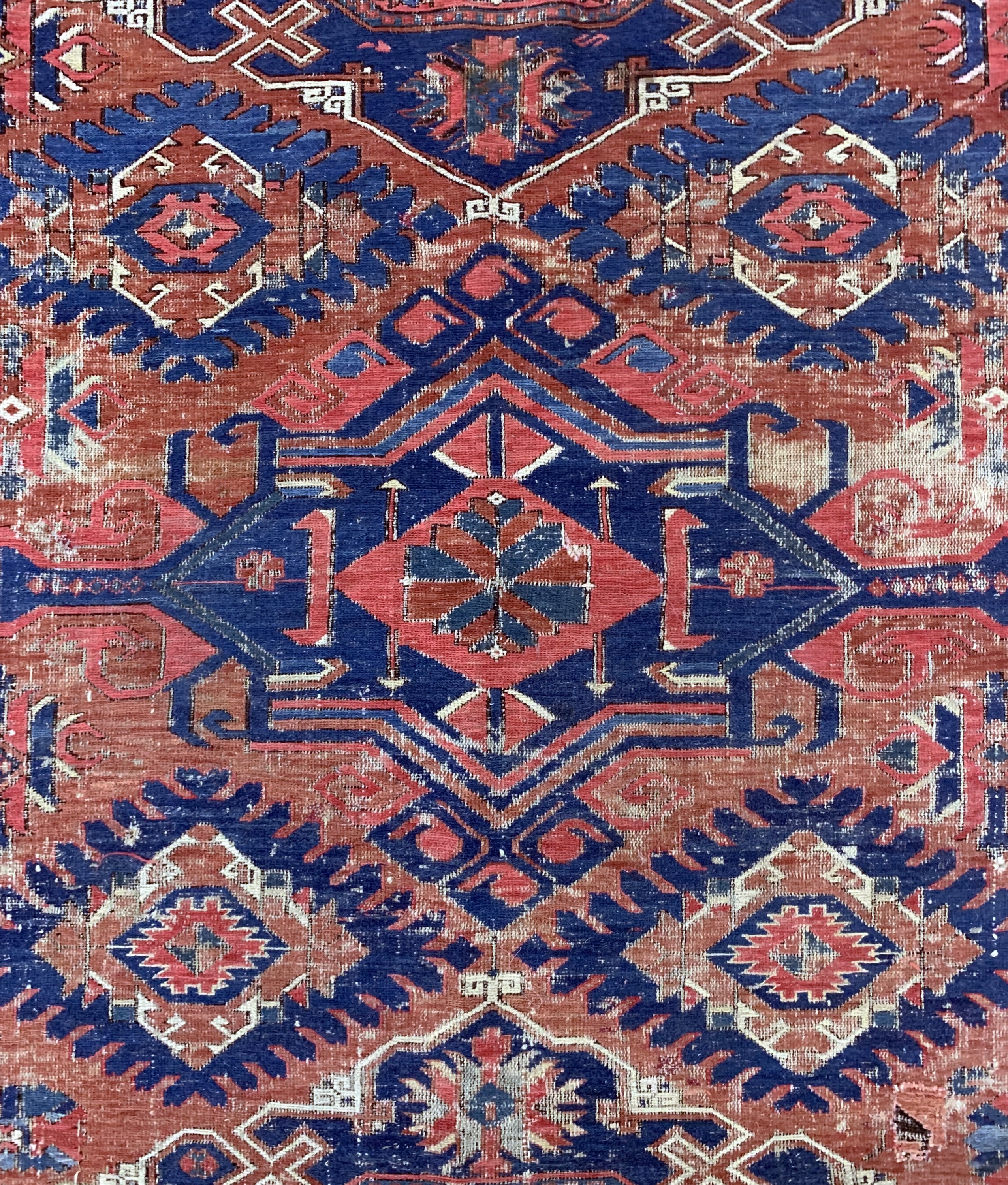 Detail b: Sumakh antik, Kaukasus, um 1900, Wolle auf Wolle, ca. 184 x 124 cm, EHZ: 4