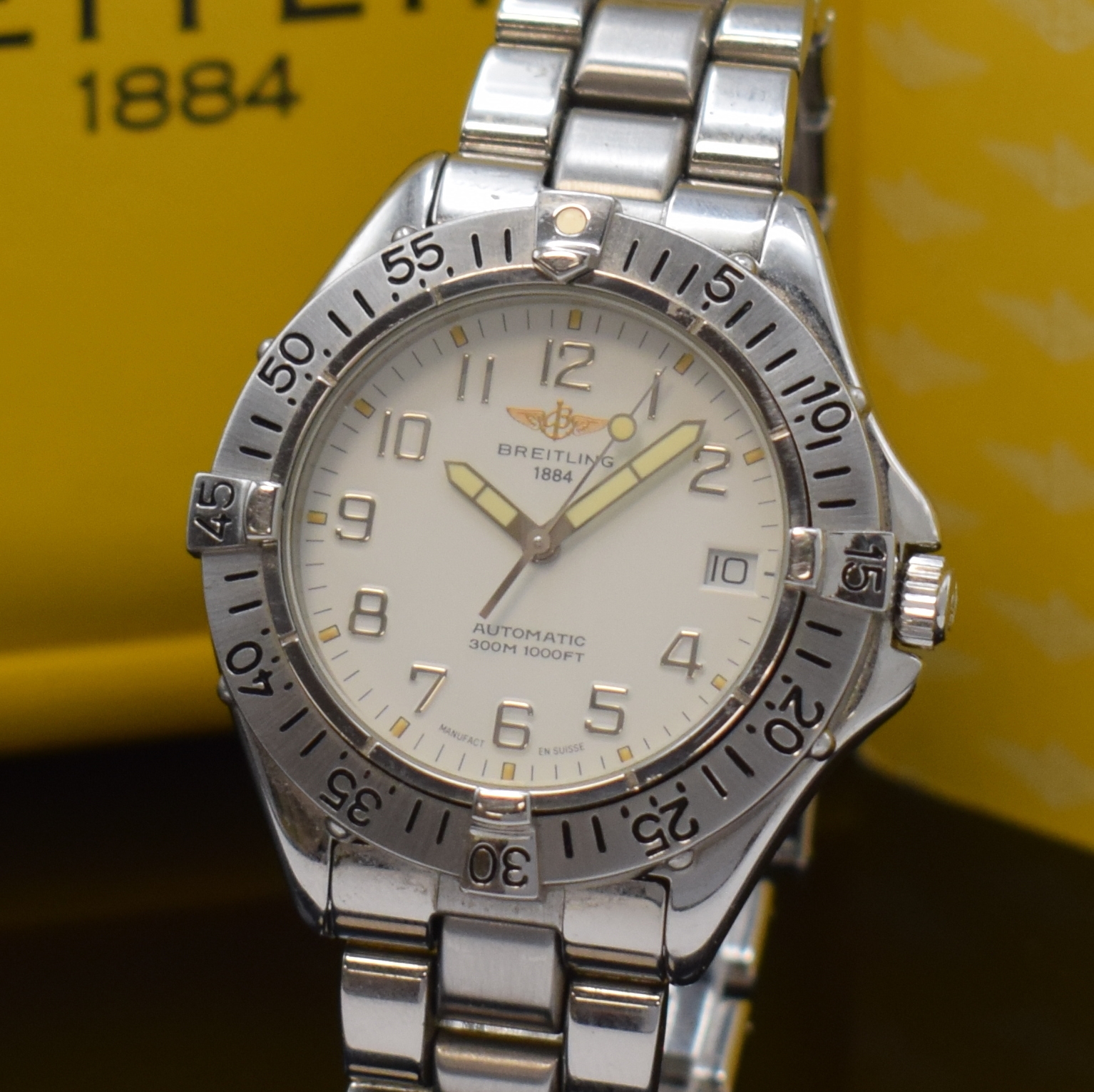 Detail a: BREITLING Colt Armbanduhr Referenz A17035 in Stahl, Schweiz um 1996, Automatik, Boden u. Krone verschr., Lünette m. 60er Teilung eins. drehb., orig. ...