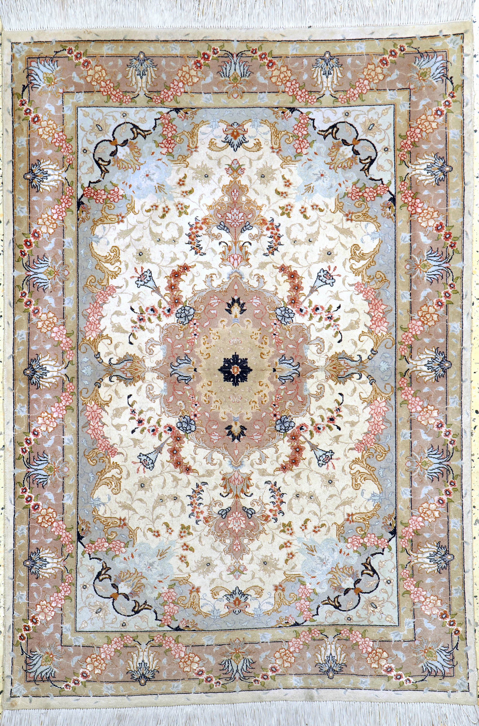 Täbriz fein(50 Raj), Persien, Mitte 20.Jhd,Korkwolle mit Seide, ca. 148 x 103 cm, Reinigungsbedürftig, EHZ: 2
