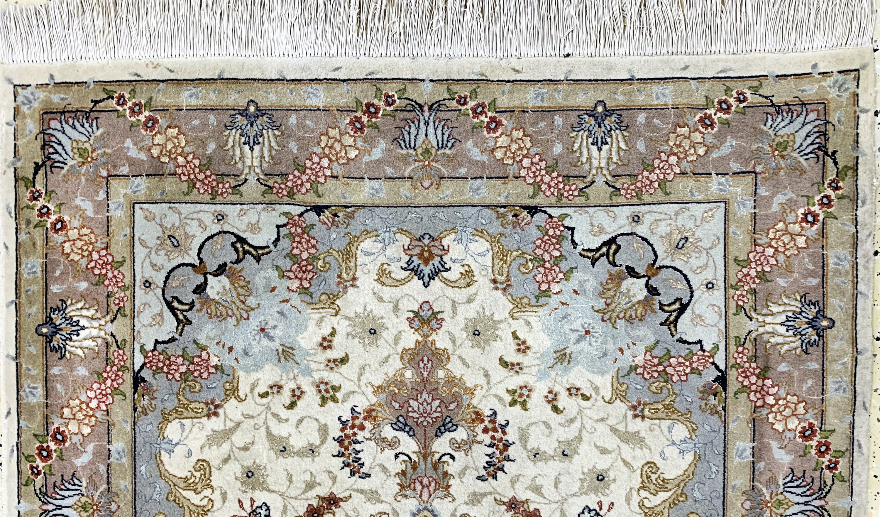 Detail a: Täbriz fein(50 Raj), Persien, Mitte 20.Jhd,Korkwolle mit Seide, ca. 148 x 103 cm, Reinigungsbedürftig, EHZ: 2