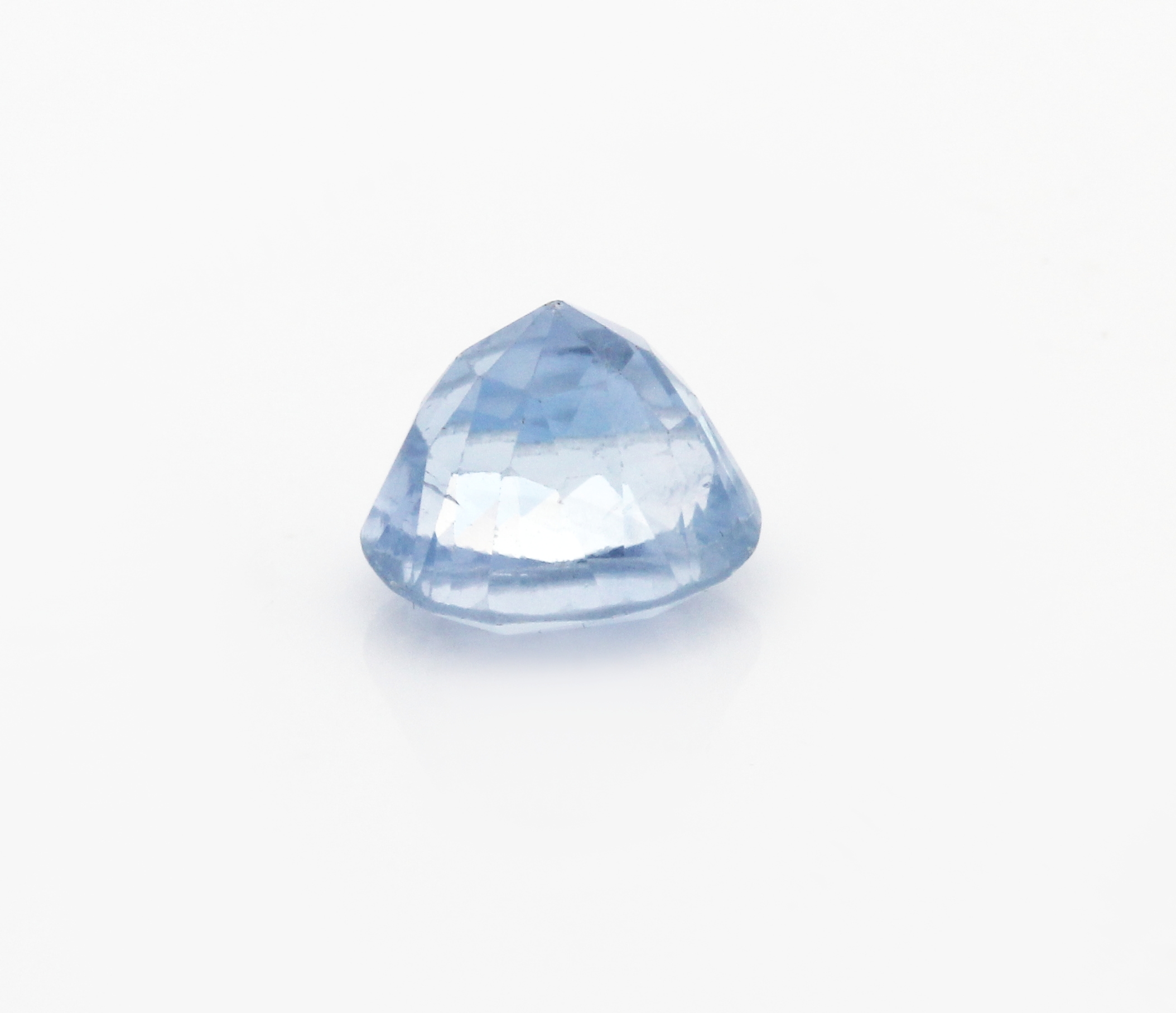 Detail a: Loser Saphir, ca. 5.5 ct, ovalfacett., Ausfassware