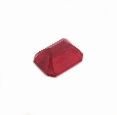 26888265b - Loser Rubin, ca. 6.8 ct, oktogonaler Treppenschliff, beh., ca. 11.2 x 8.7 x 6.2 mm