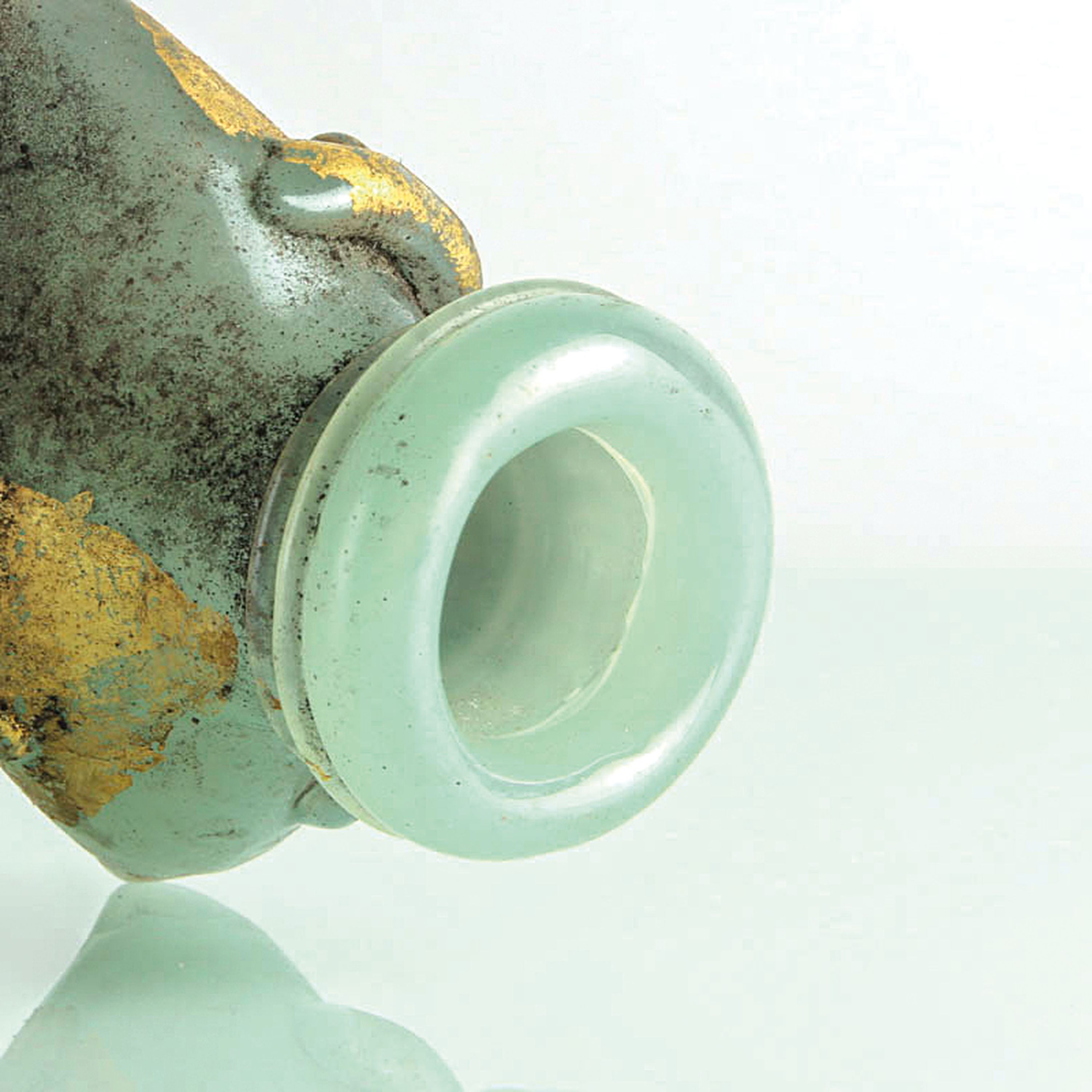 Detail g: Grotesken-Krug in Vetro a scavo-Technik, Ermanno Nason für Cenedese, Murano, Italien, 1963-72, türkisfarbenes Glas in Vetro a scavo-Technik, ...