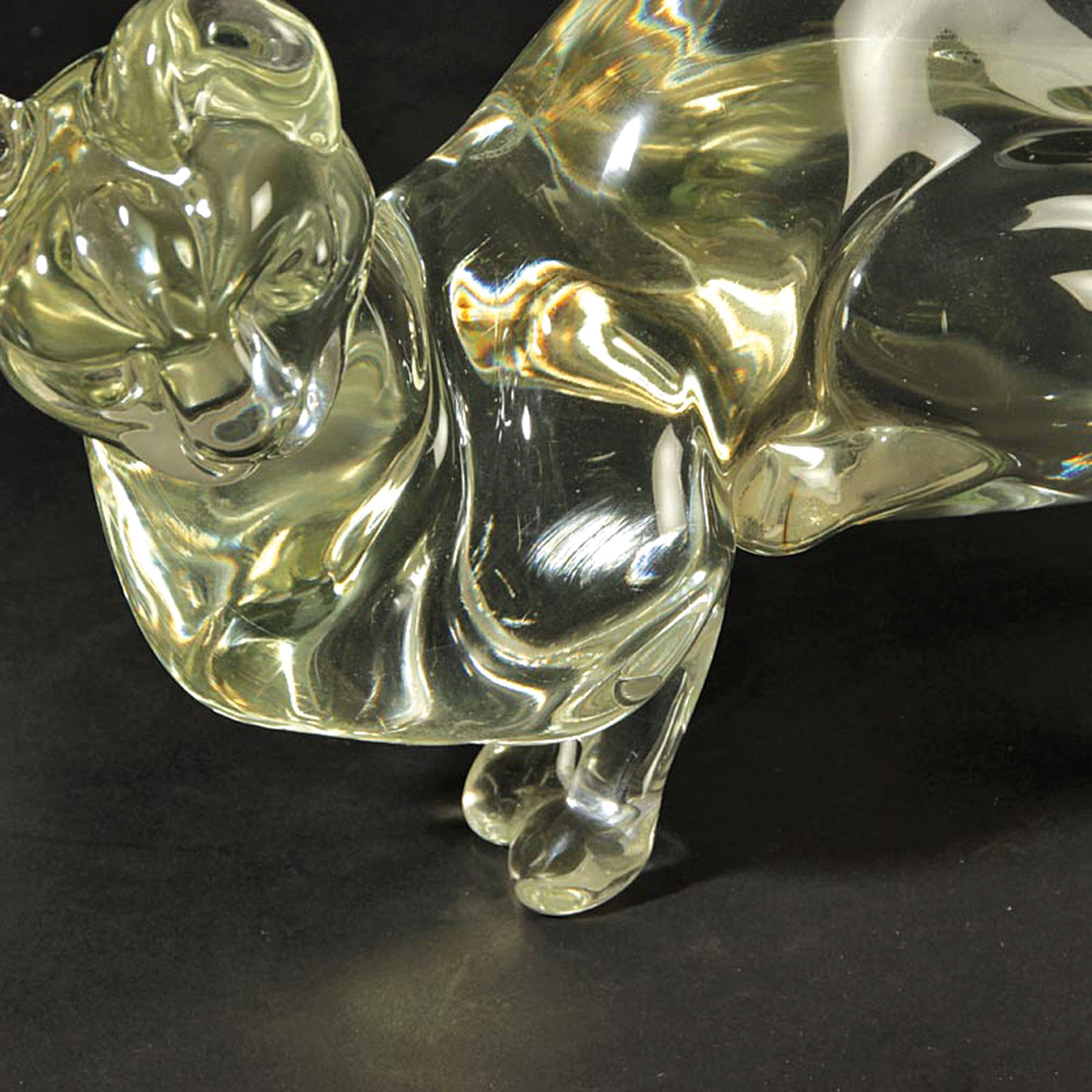 Detail b: Glasskulptur Großkatze, Prof. Antonio da Ros für Cenedese, Murano, Italien, 1965-70, farbloses Glas, massiver Glaskorpus, in Form eines sitzenden ...