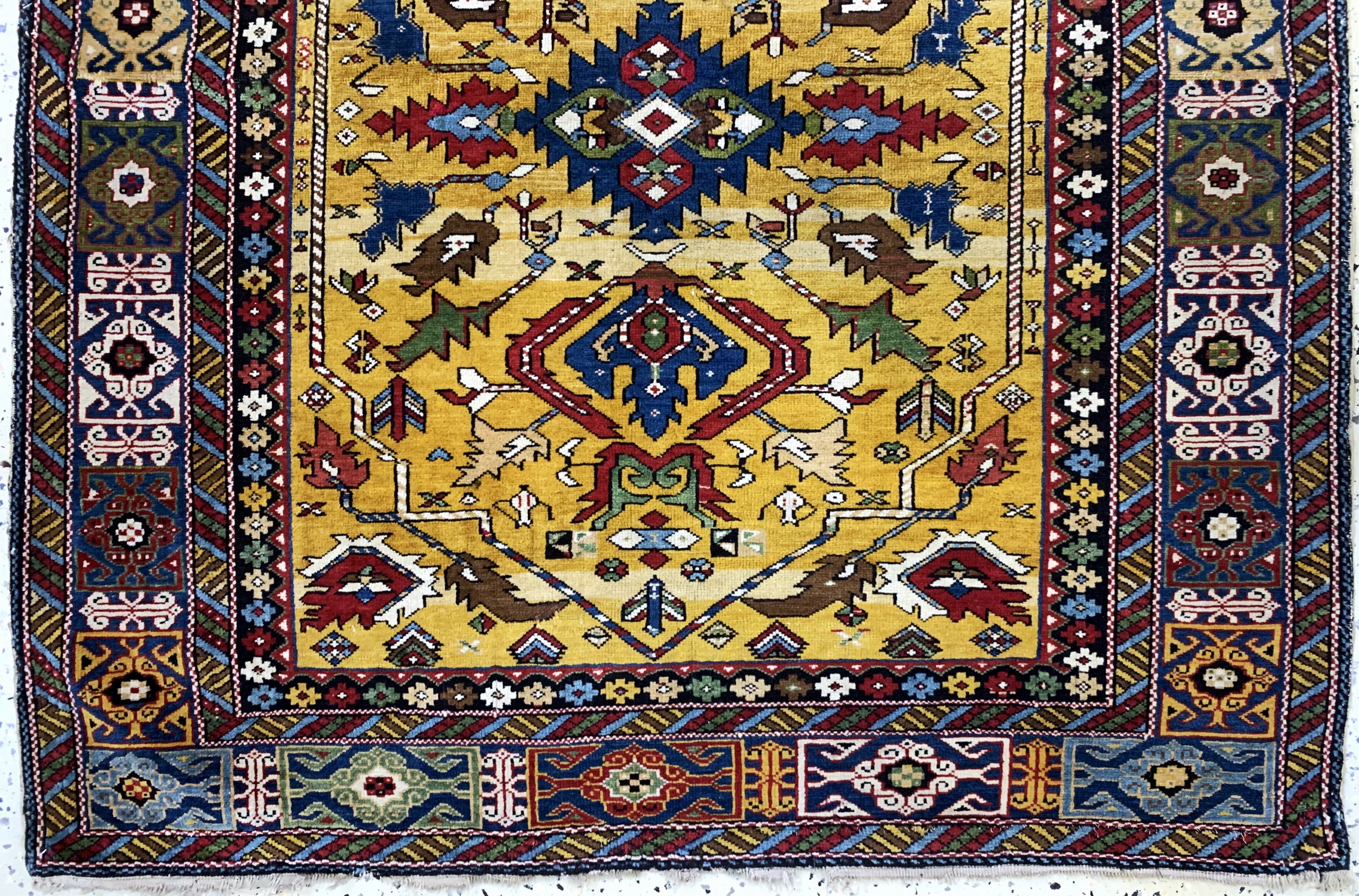 Detail b: "Schirwan"Kazak antik, Kaukasus, 19.Jhd, Wolle auf Wolle, ca. 138 x 112 cm, EHZ: 3, (kleine restaurierungen).