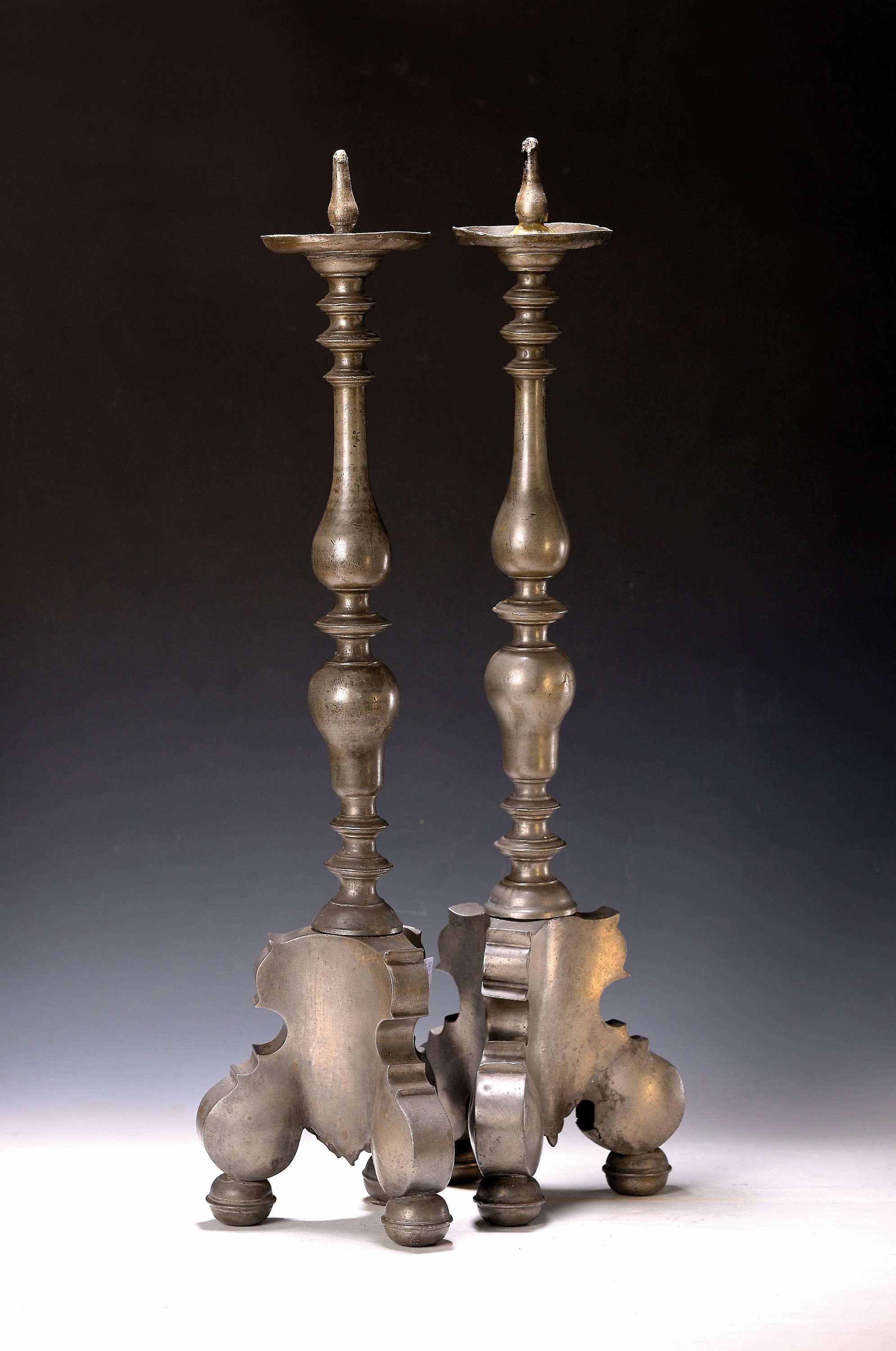 Paar Kirchenleuchter, süddeutsch, 19. Jh., Zinn, Barockstil, H. ohne Dorn ca. 58cm