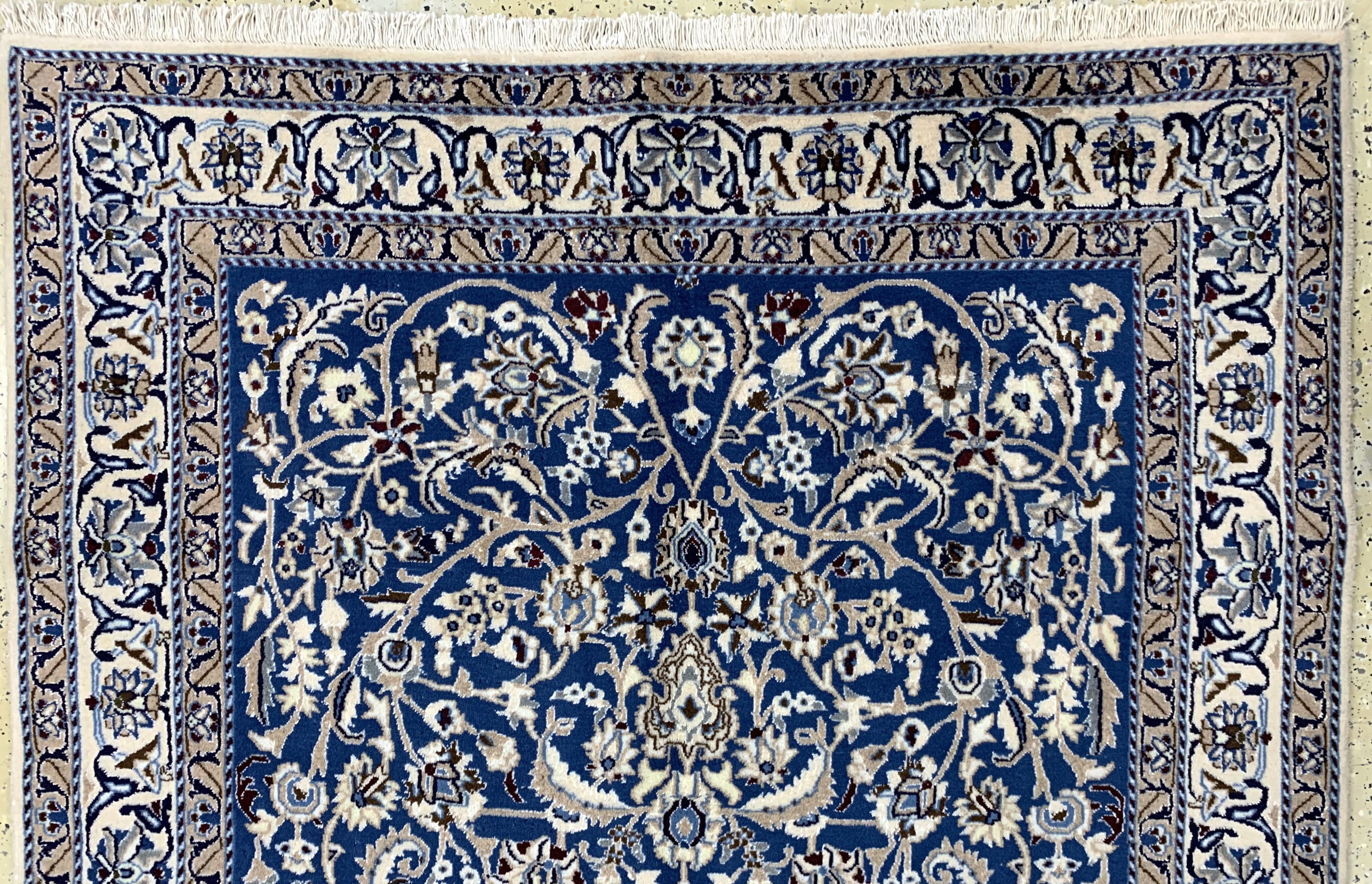 Detail a: Nain, Persien, Ende 20.Jhd, Wolle auf Baumwolle, ca. 245 x 177 cm, EHZ: 1-2(nahezu Neuwertig).