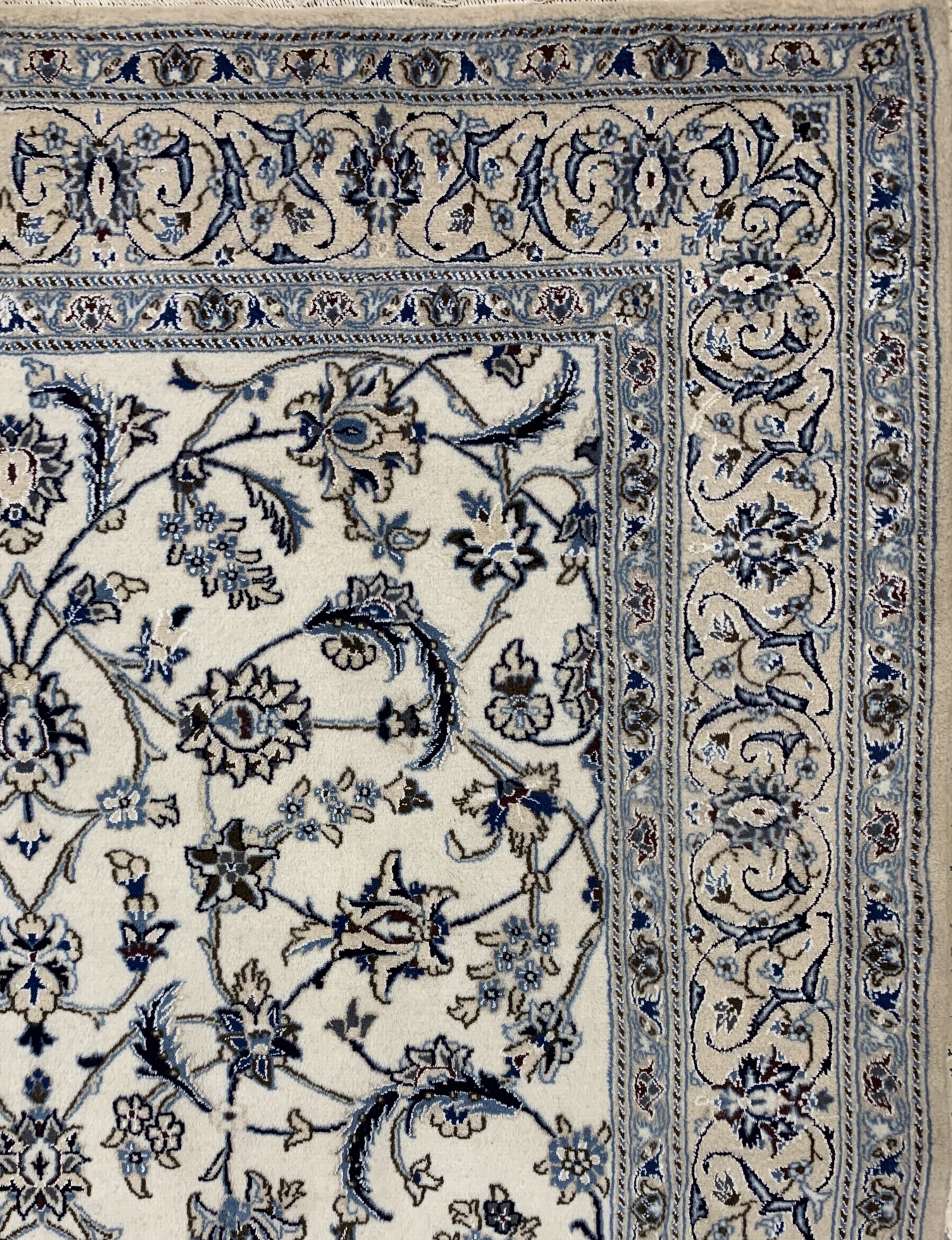 Detail e: Nain, Persien, Ende 20.Jhd, Wolle auf Baumwolle, ca. 310 x 198 cm, EHZ: 1-2(nahezu Neuwertig).