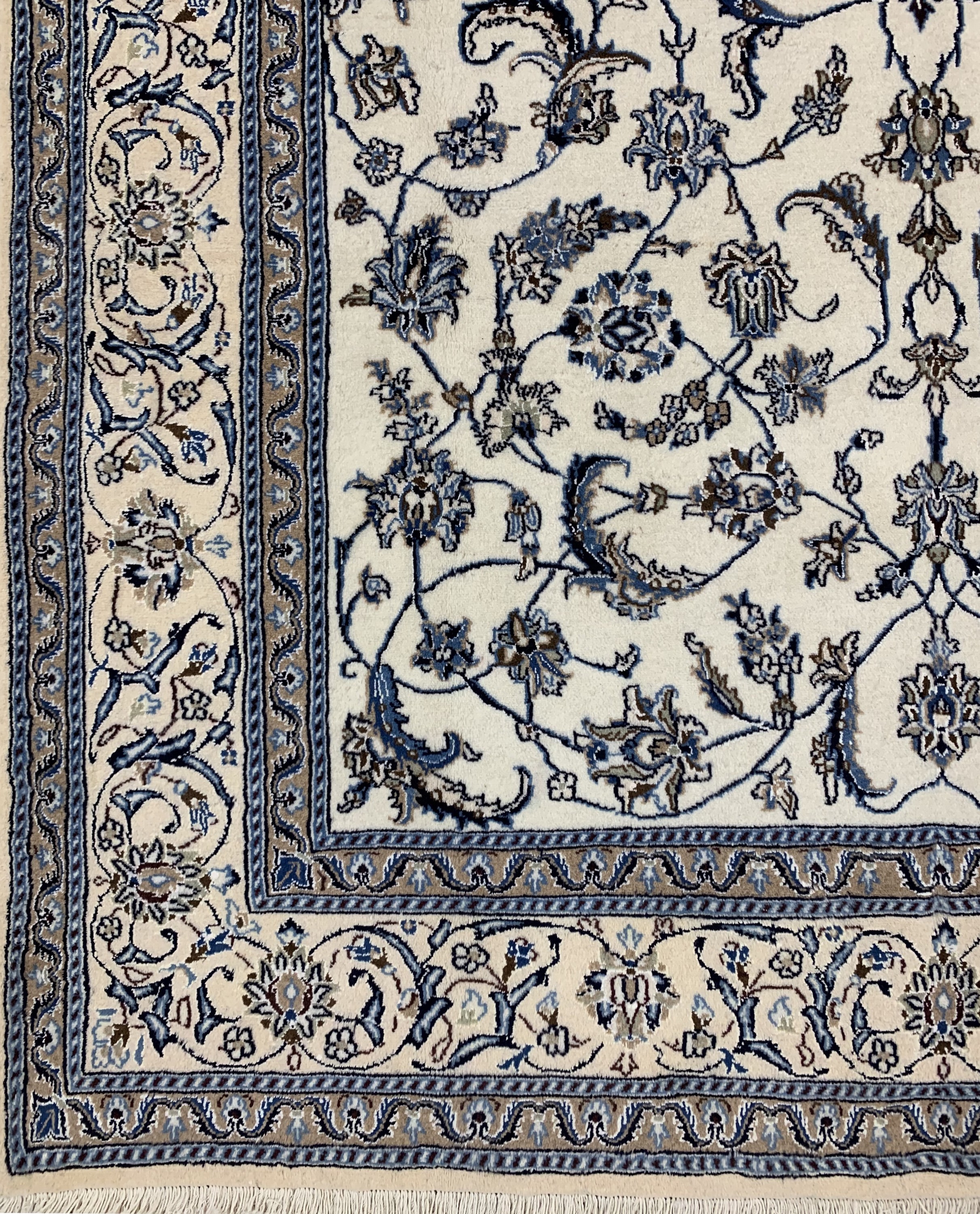 Detail b: Nain, Persien, Ende 20.Jhd, Wolle auf Baumwolle, ca. 298 x 202 cm, EHZ: 1-2(nahezu Neuwertig).