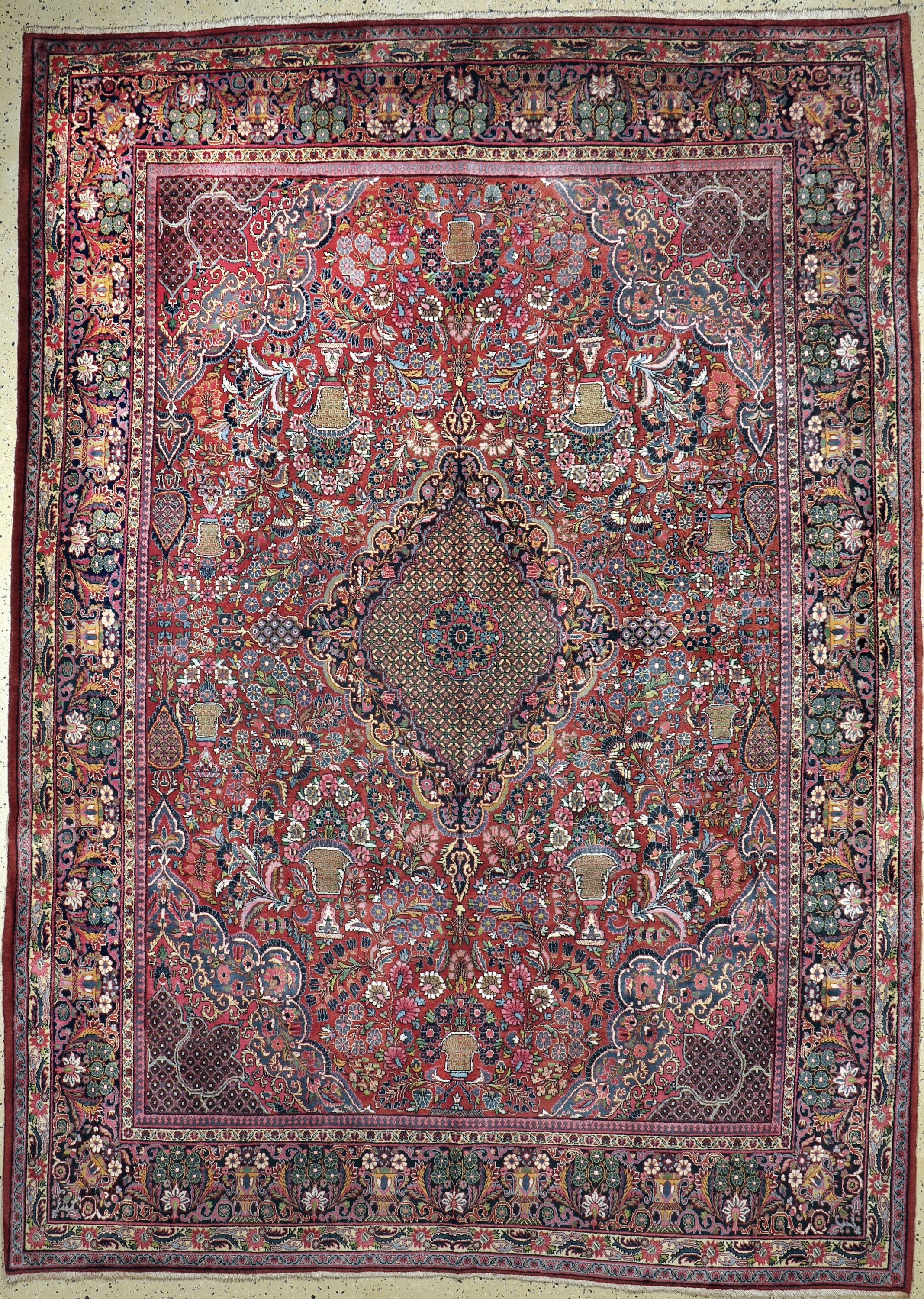 Ekbatan, Persien, Ende 20.Jhd, Wolle auf Baumwolle, ca. 360 x 260 cm, EHZ: 1-2(nahezu Neuwertig).