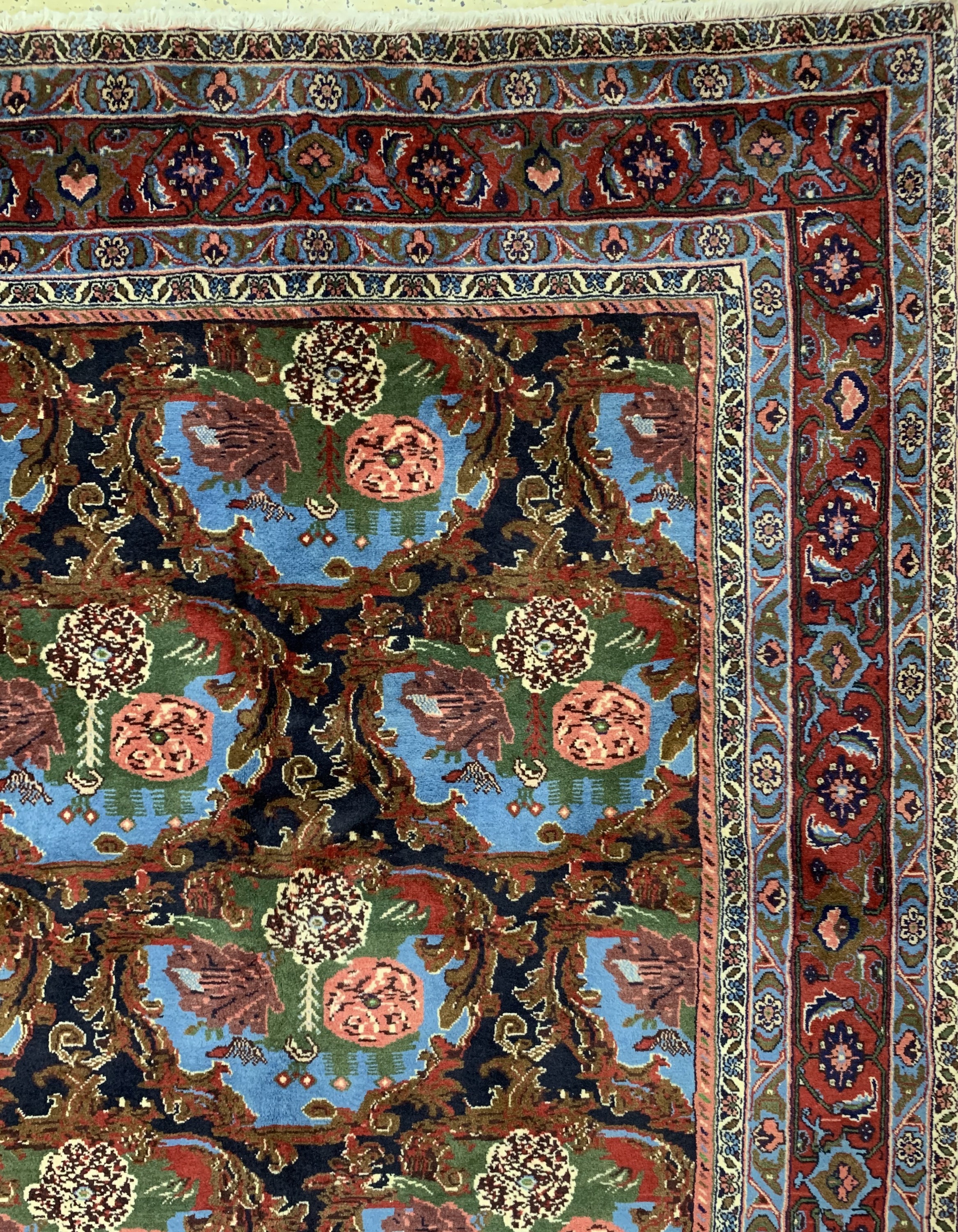 Detail e: Senneh fein, Persien, Ende 20.Jhd, Korkwolle, ca. 335 x 250 cm, EHZ: 1-2(nahezu Neuwertig).