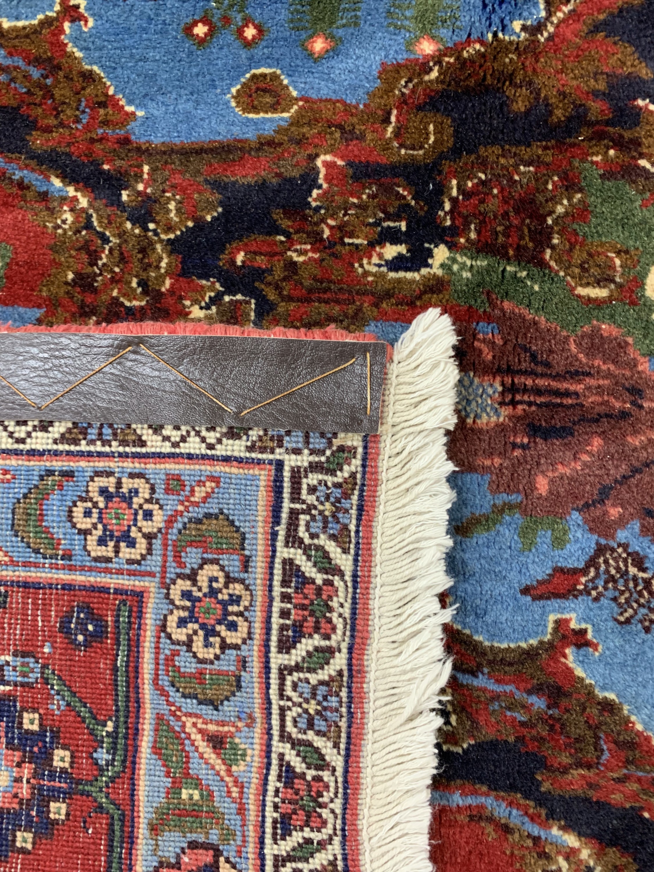 Detail g: Senneh fein, Persien, Ende 20.Jhd, Korkwolle, ca. 335 x 250 cm, EHZ: 1-2(nahezu Neuwertig).