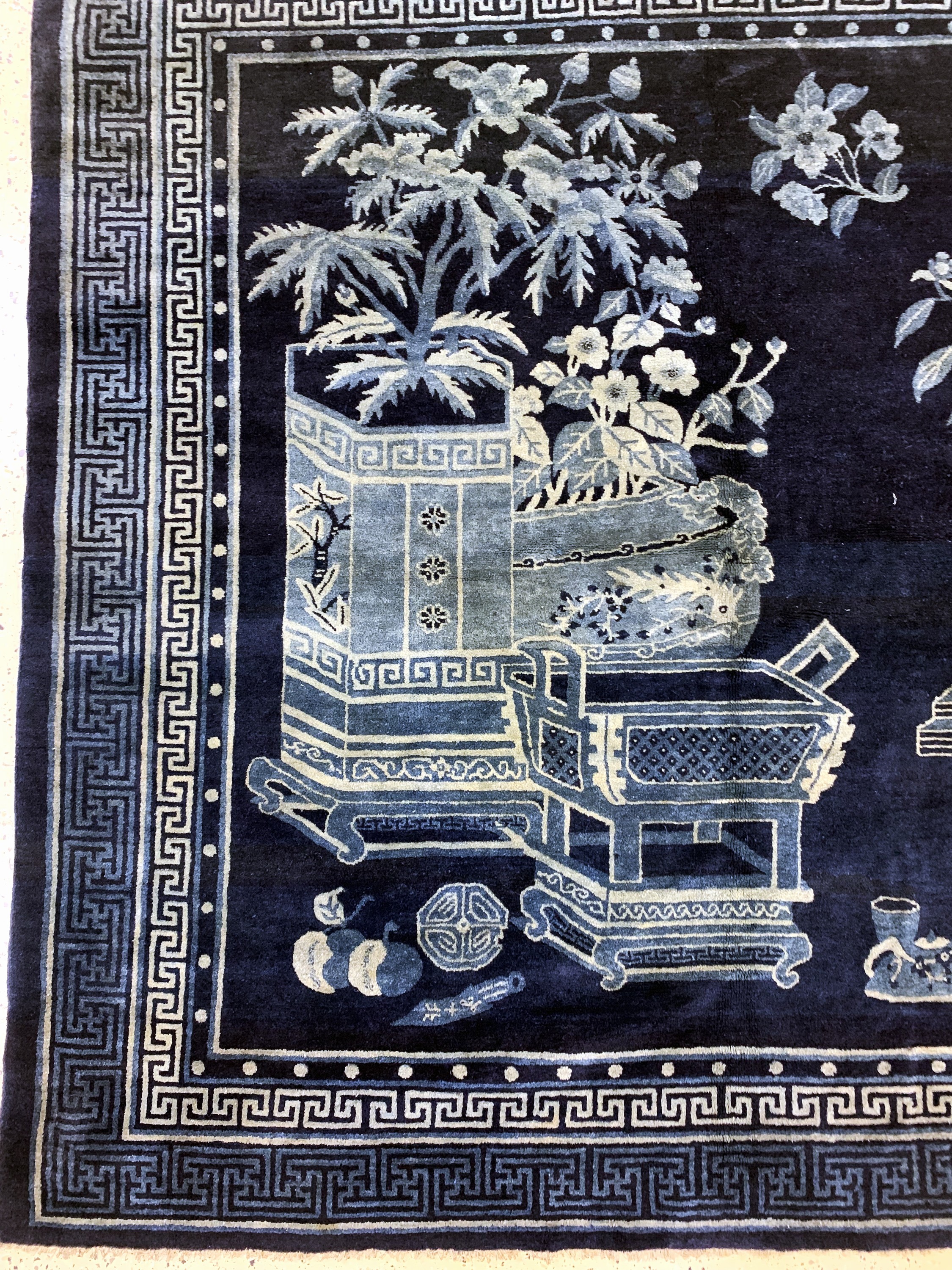 Detail b: Pao Tow, China, Anfang 20.Jhd, Wolle auf Baumwolle, ca. 175 x 186 cm, EHZ: 2