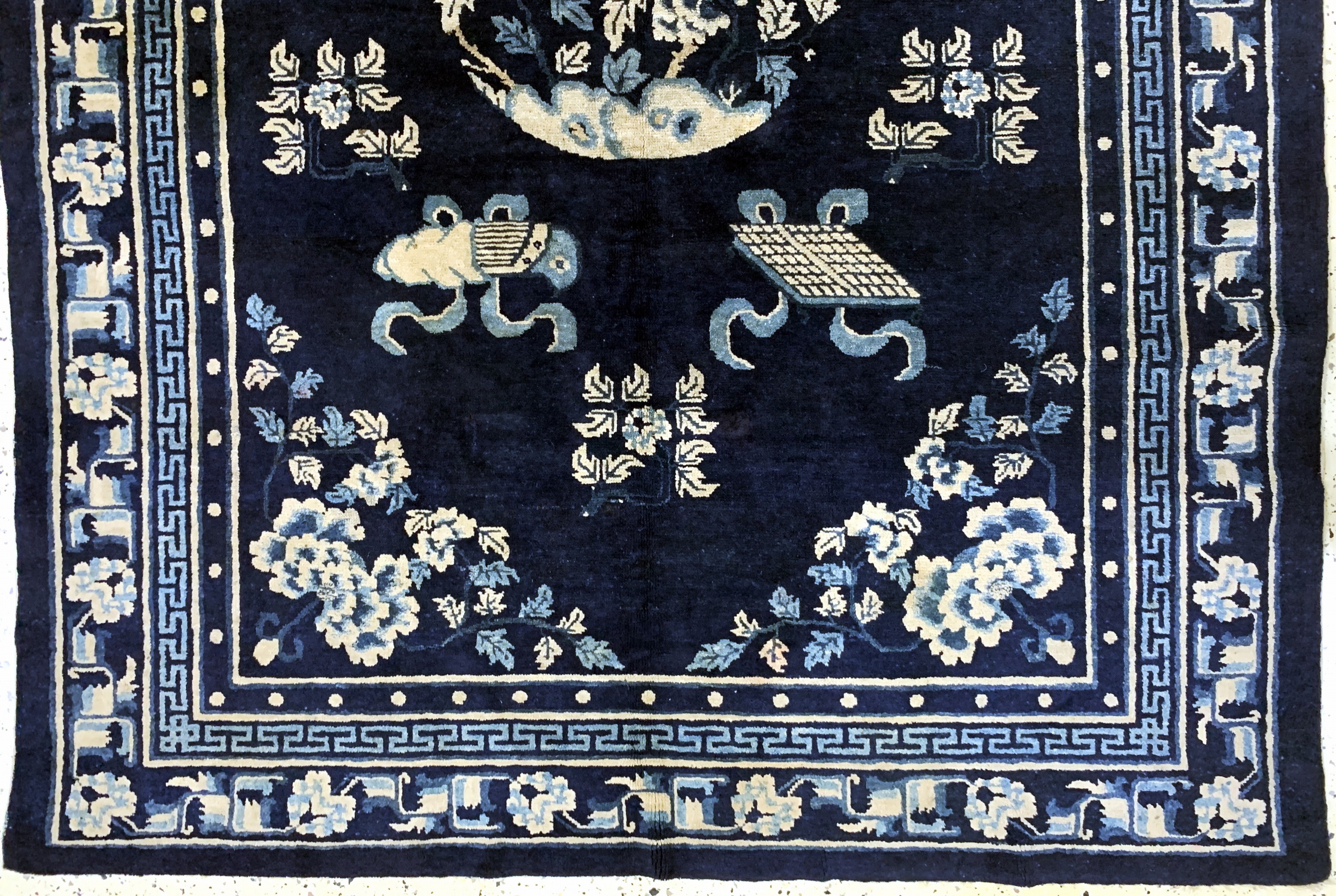 Detail b: Peking antik, China, um 1900, Wolle auf Baumwolle, ca. 217 x 160 cm, EHZ: 2
