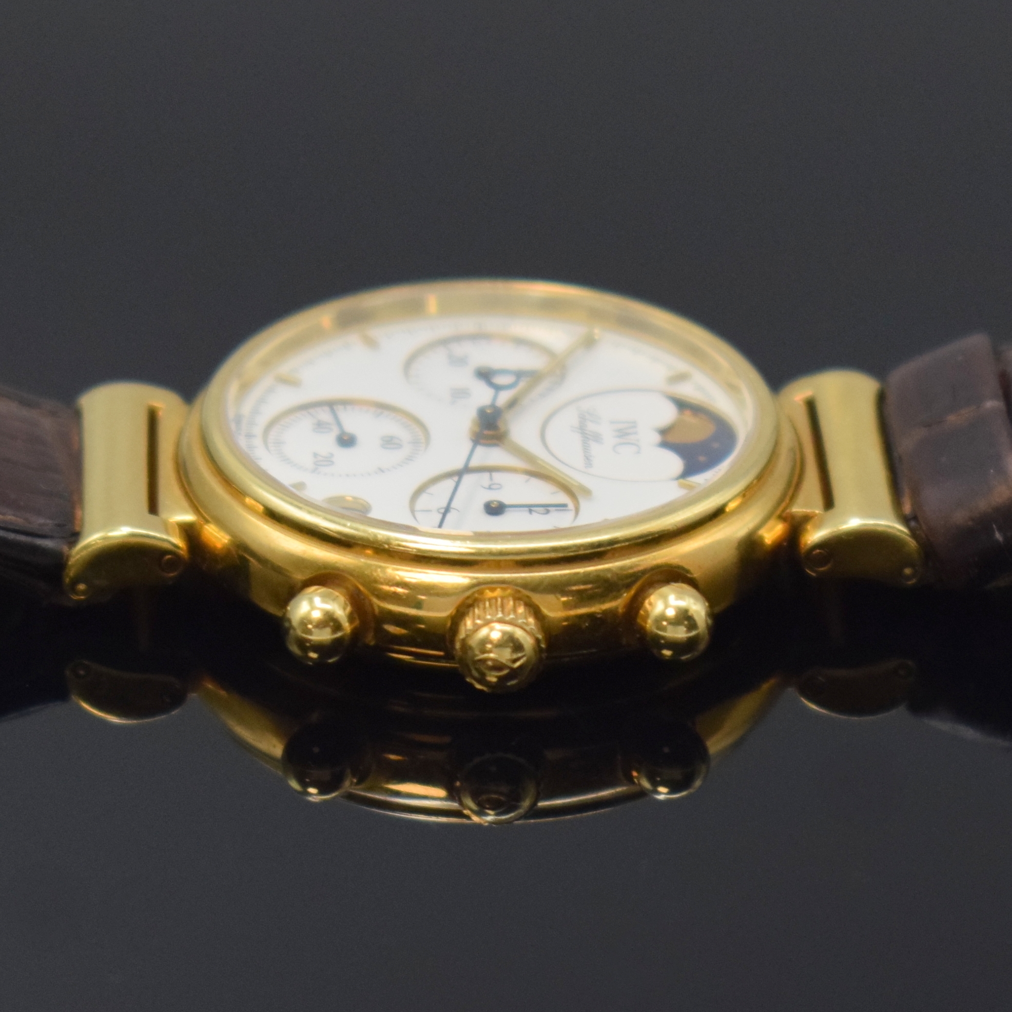 Detail c: IWC Da Vinci Damenchronograph in GG 750/000 Referenz 3735, Schweiz um 1995, quarz, Lederband m. orig. GG 750/000 Dornschl., Boden aufgedr., weißes ...