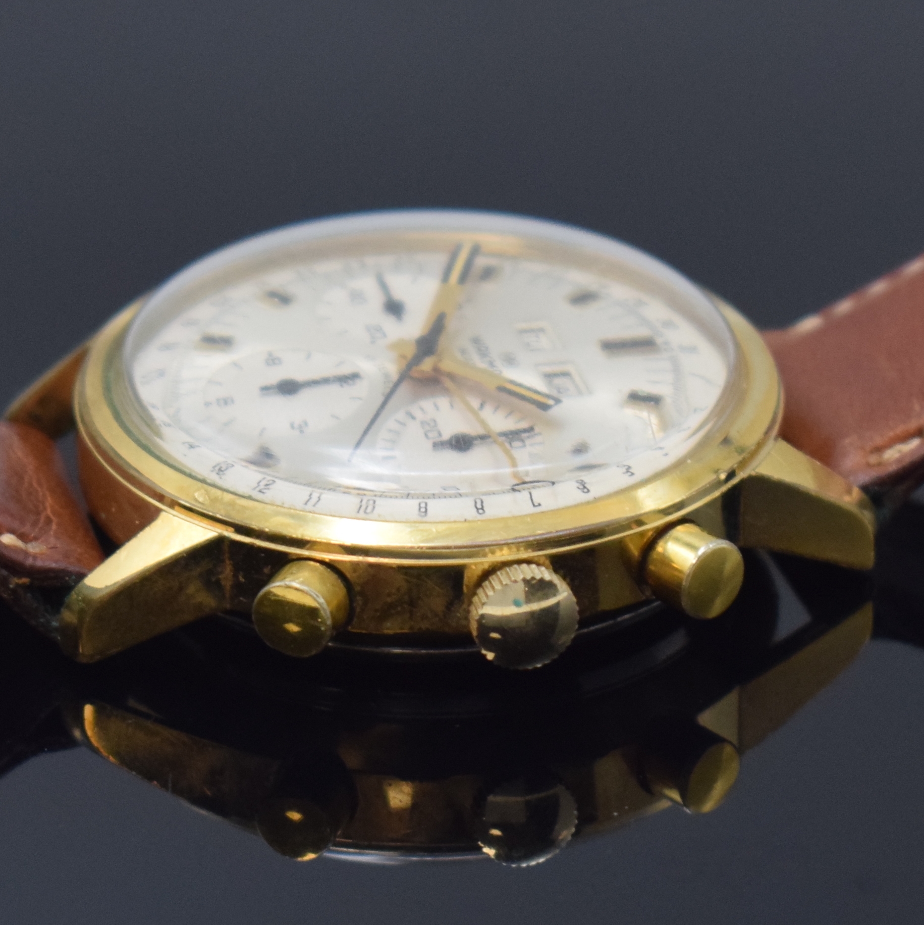 Detail b: WAKMANN Schaltradchronograph Referenz 1315.01.74, Schweiz um 1965, Handaufzug, verg. Metallgeh. ber., Edelstahlboden verschr., silb. Duoton-Zifferbl. ...