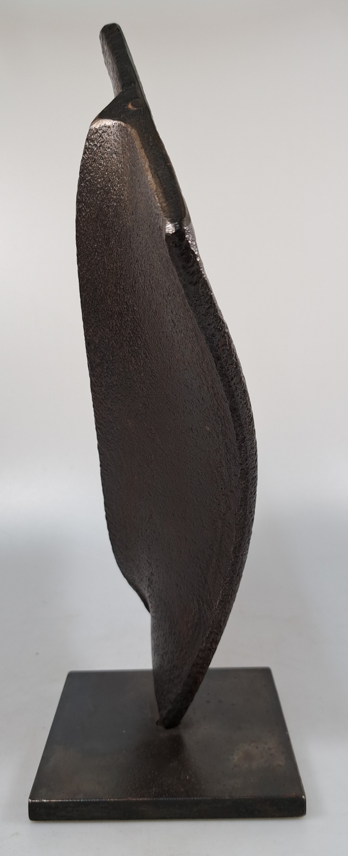 Detail l: ---entfällt--- Michael Croissant, 1928 Landau-2002 München,Bronzeskulptur, sign., dat. 1988, num. 1/8, H. ca. 28cm, nach Steinmetzlehre Studium an ...